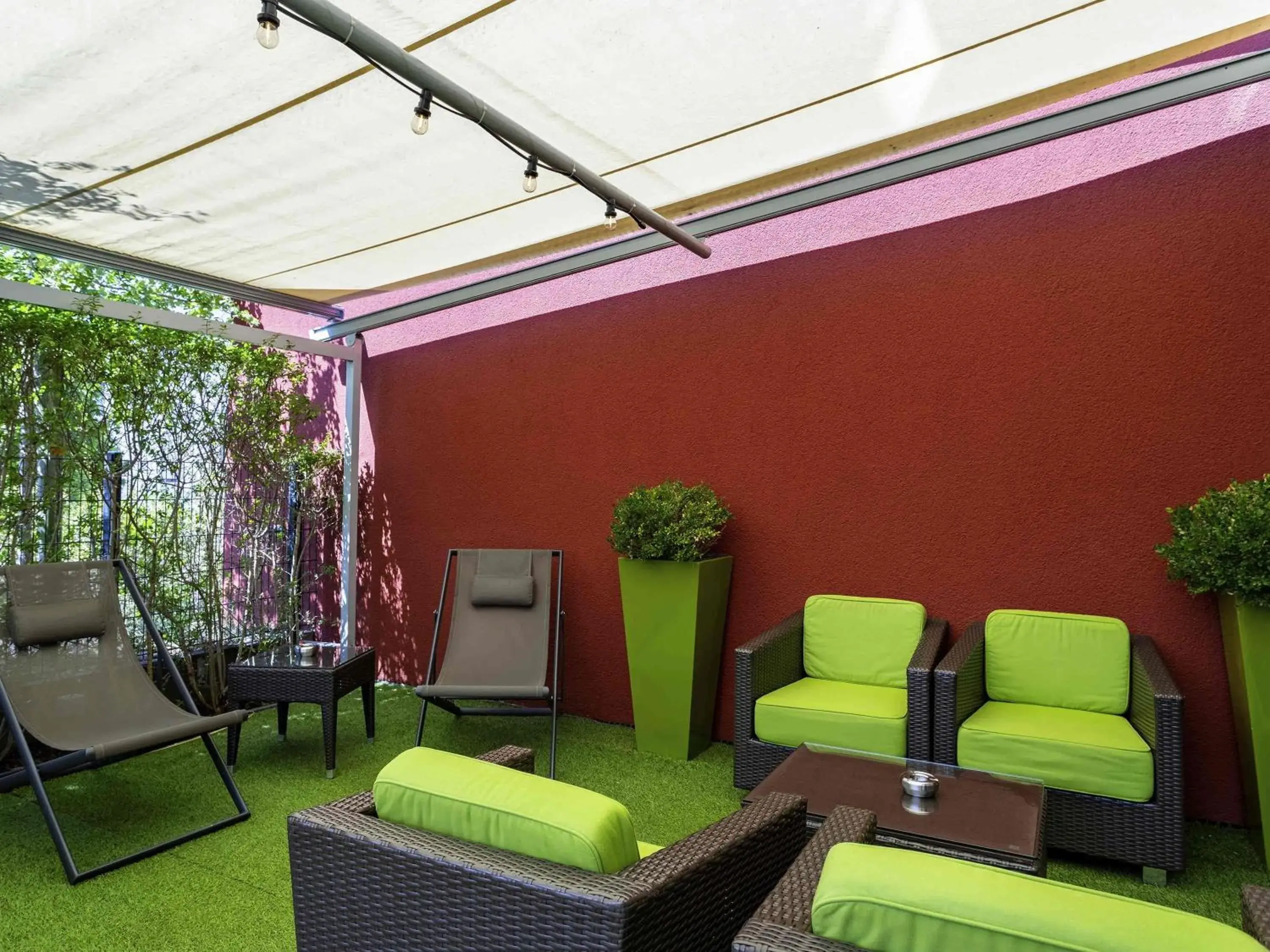 Lounge or bar in ibis Styles Karlsruhe Ettlingen Lounge or bar in ibis Styles Karlsruhe Ettlingen