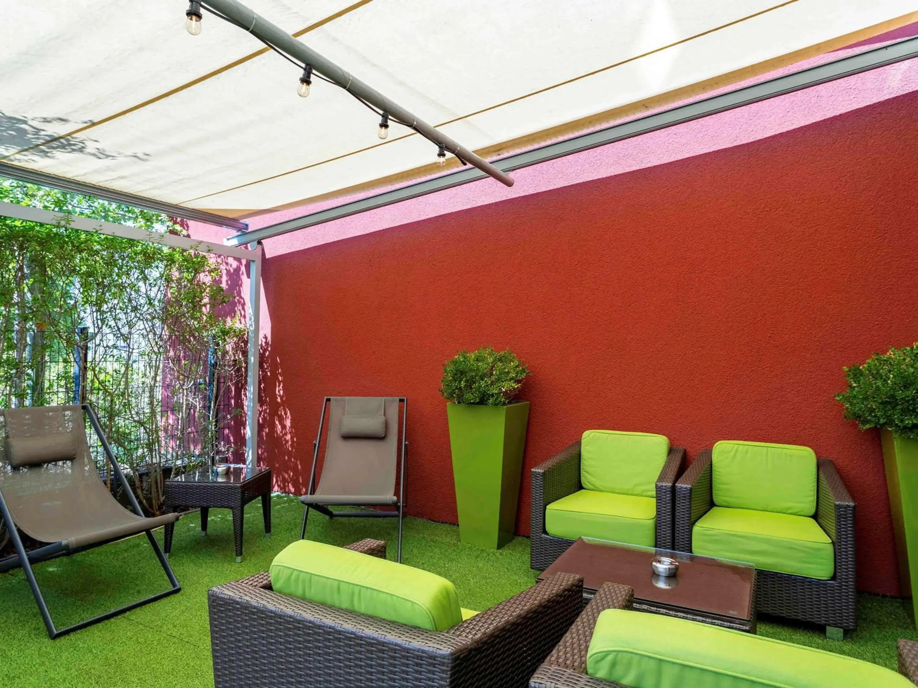 Lounge or bar in ibis Styles Karlsruhe Ettlingen Lounge or bar in ibis Styles Karlsruhe Ettlingen