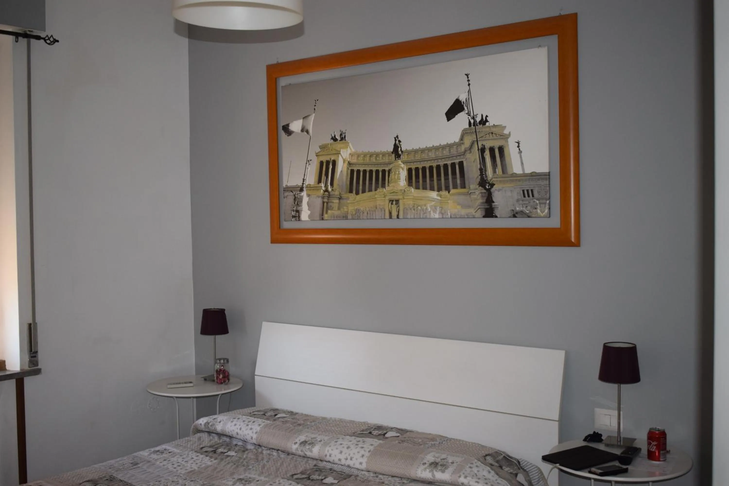 Decorative detail in B&B Lost in Rome