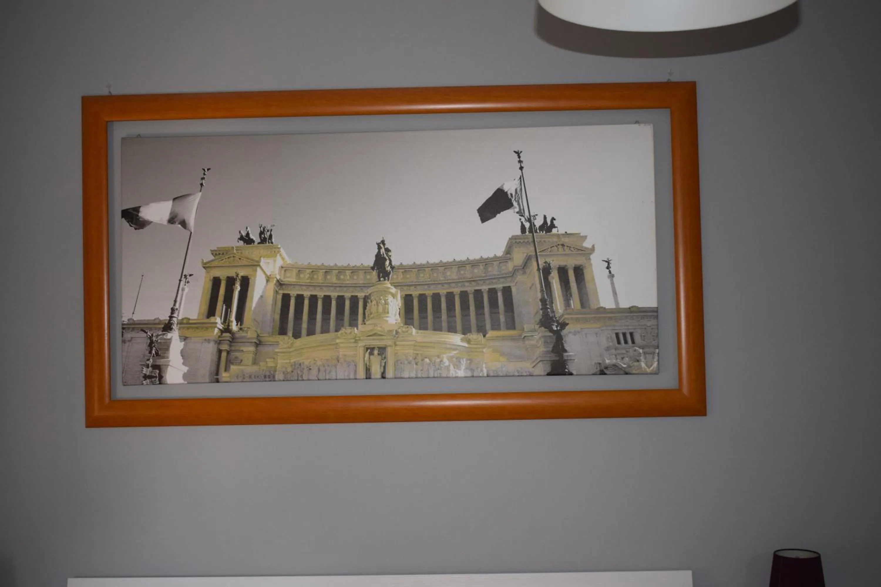 Decorative detail in B&B Lost in Rome