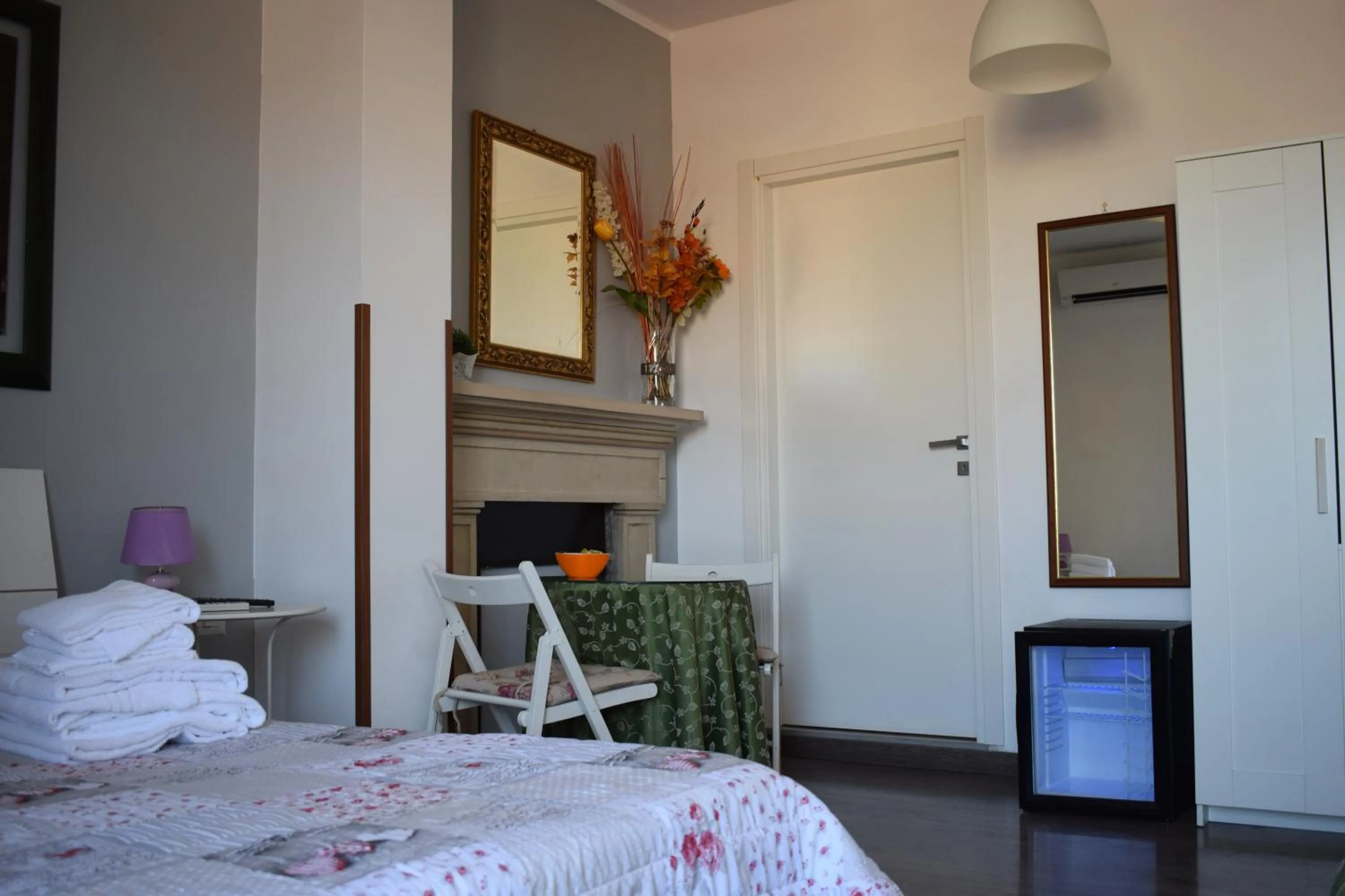 Photo of the whole room, Bed in B&B Lost in Rome