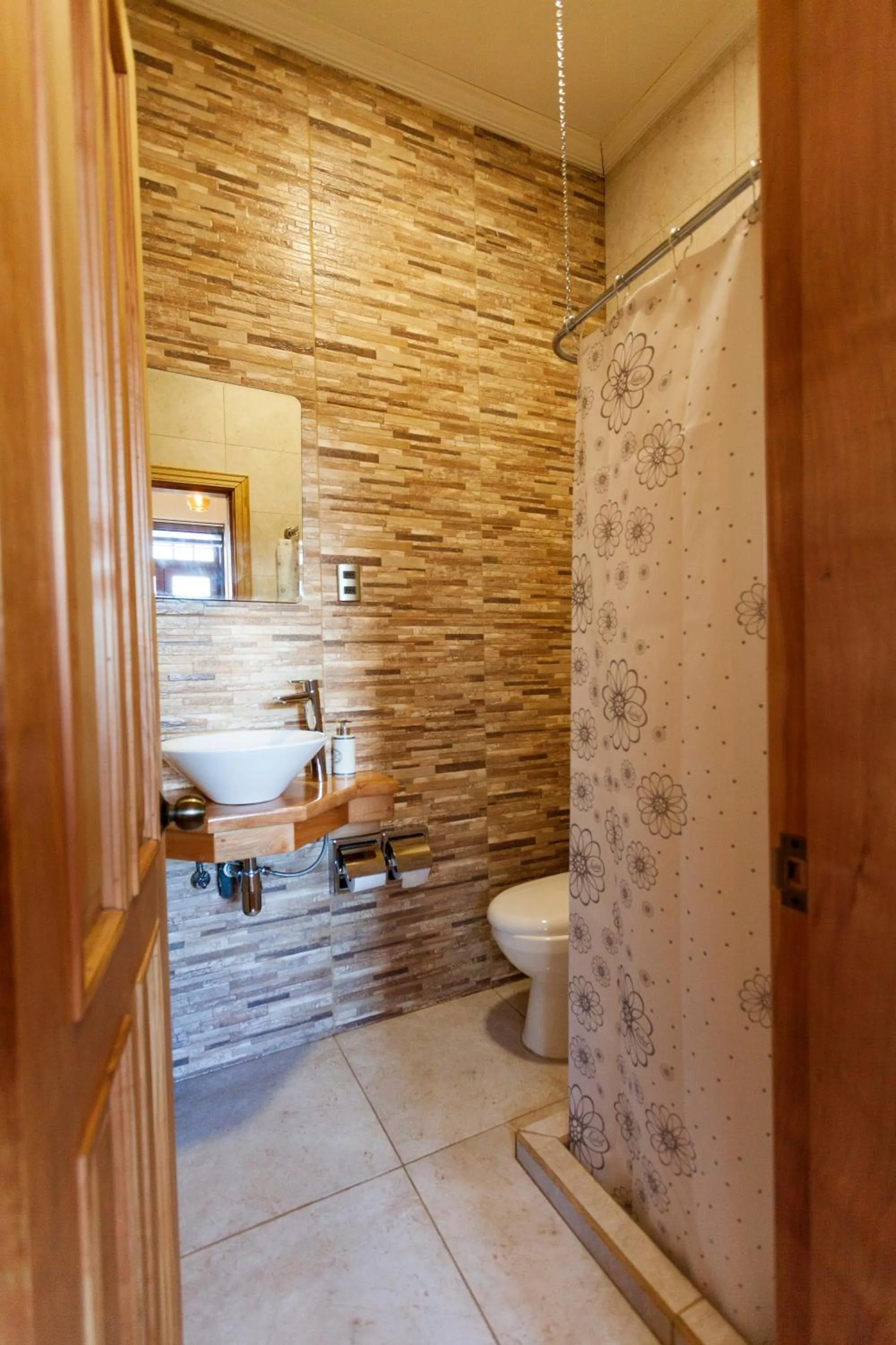 Toilet in Hostal Boutique Patagonia Mística