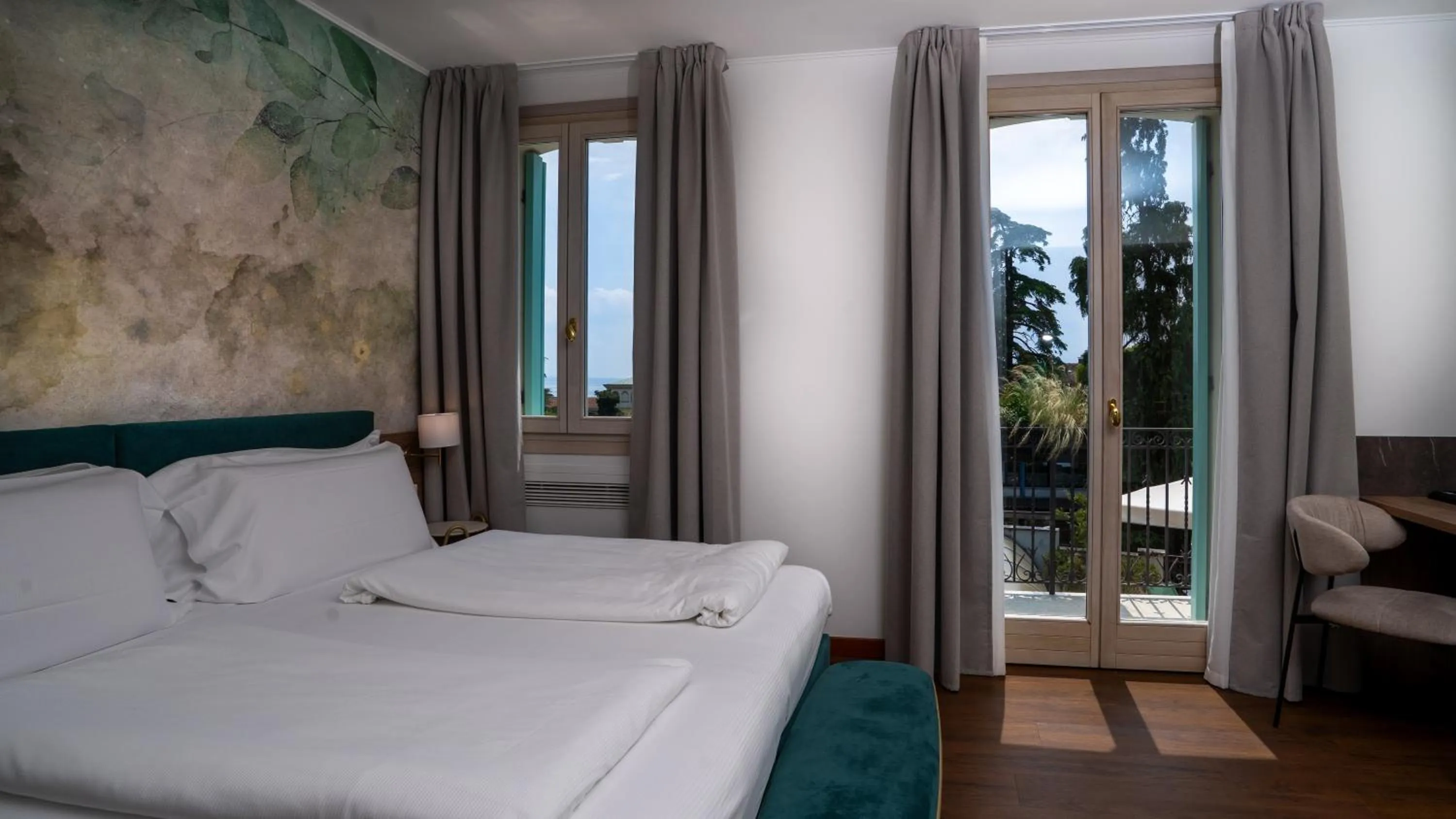 Bedroom, Bed in Gardone Palace Hotel