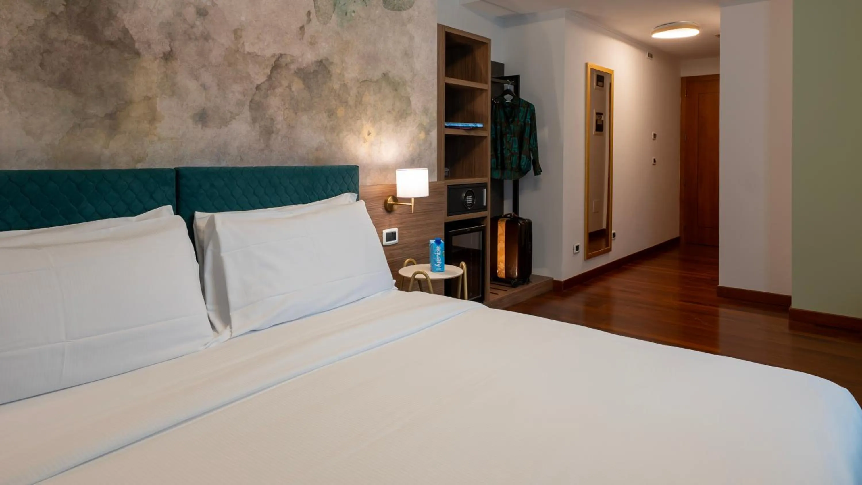 Bedroom, Bed in Gardone Palace Hotel