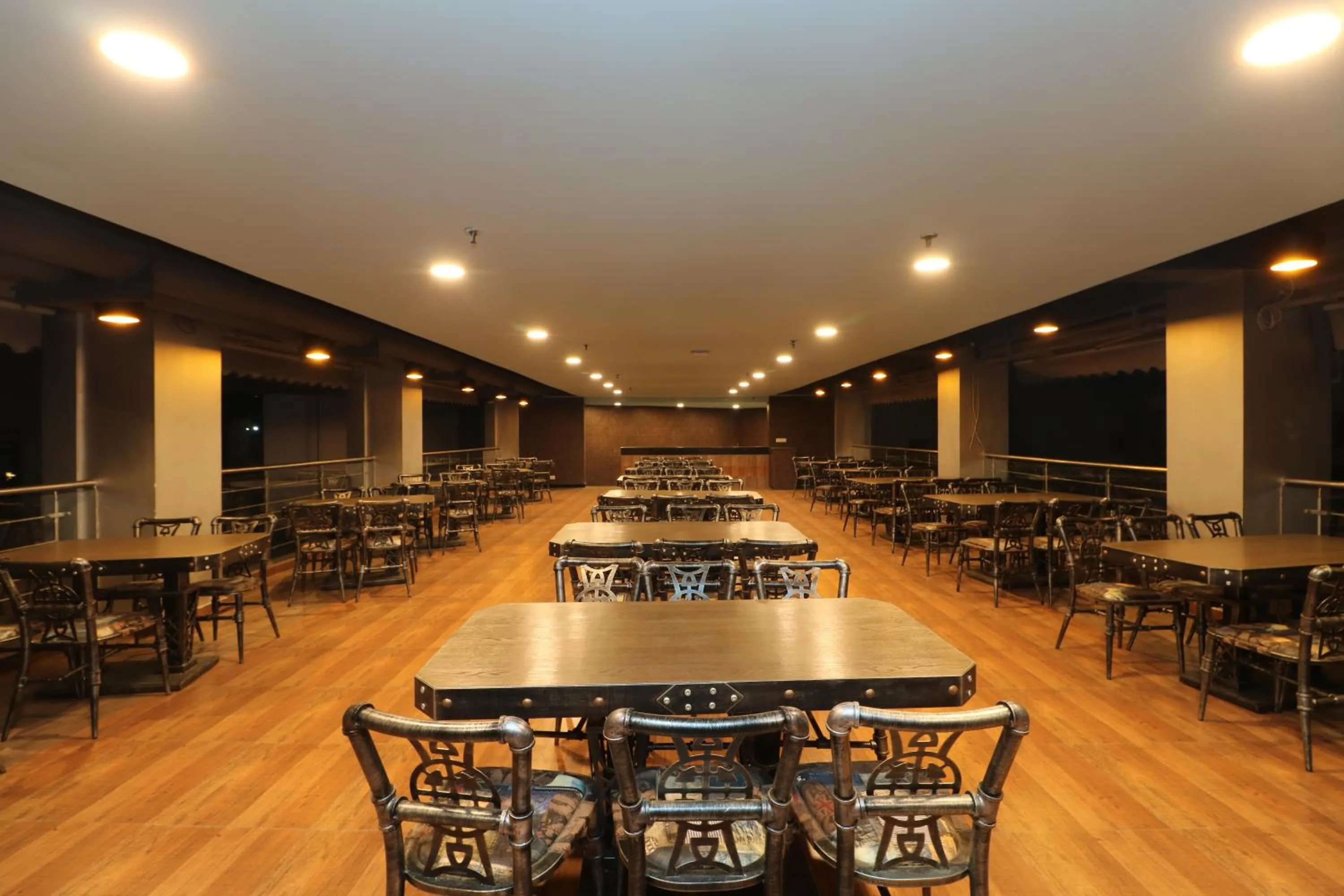 Restaurant/places to eat in Aristocrat Hotel, New Town, Kolkata