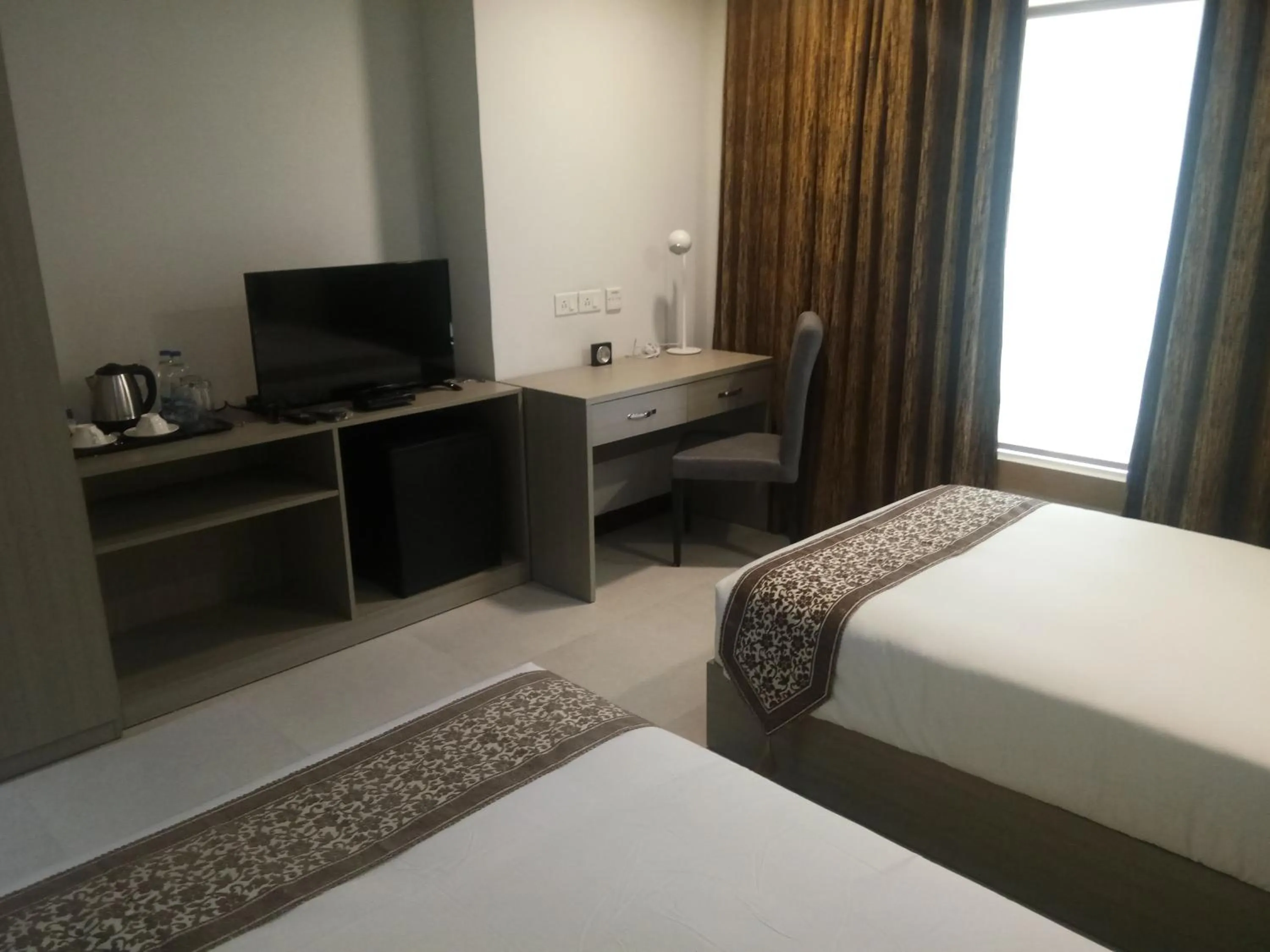 TV and multimedia in Aristocrat Hotel, New Town, Kolkata