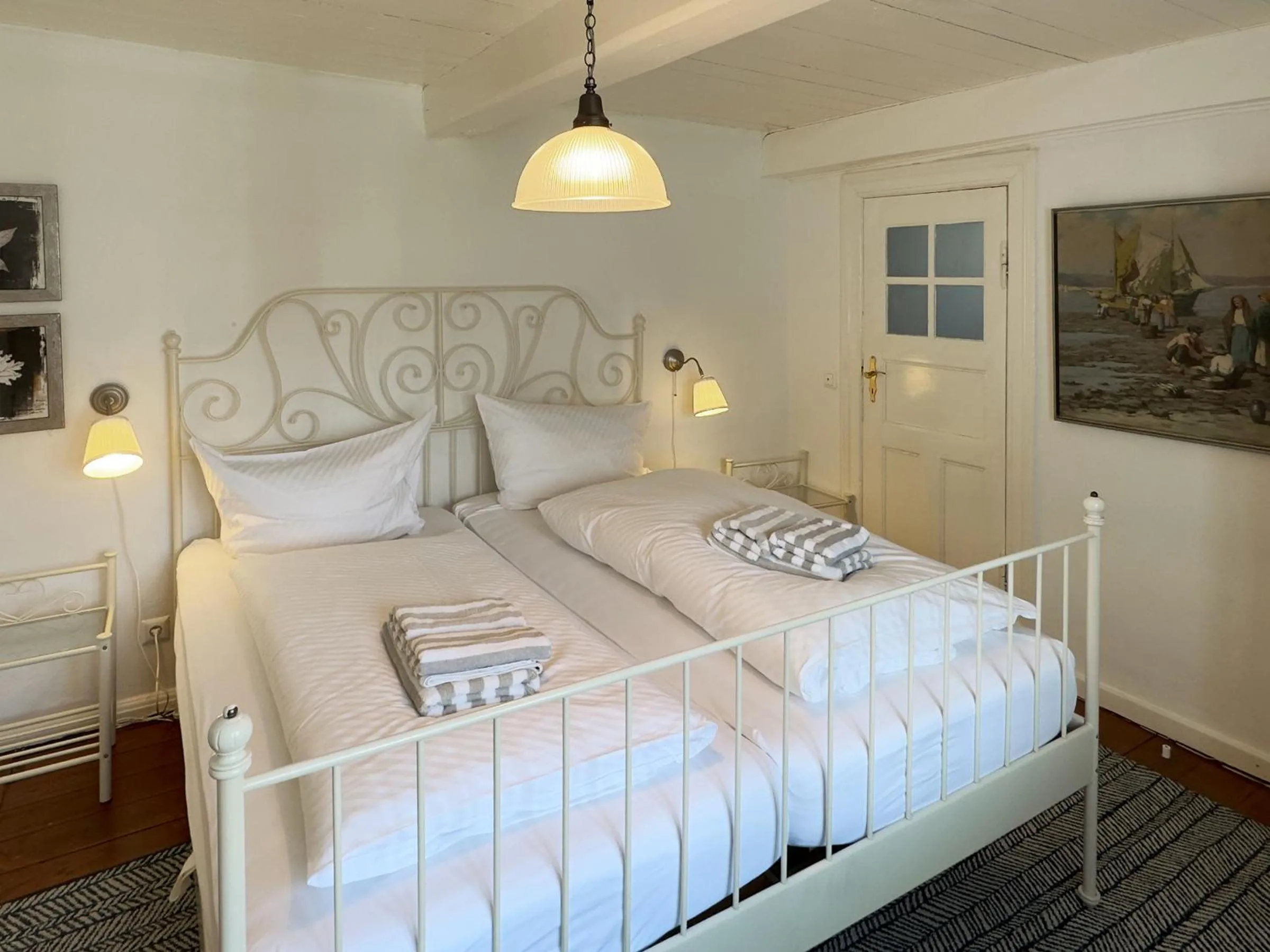 Bed in Friesenhaus Amrum Friesenhaushälfte *Hommelkasche*