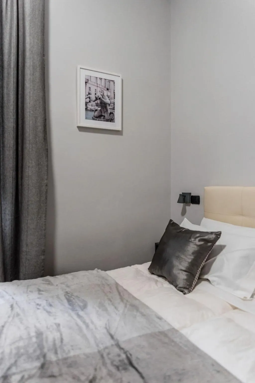 Bed in Alea Home Roma