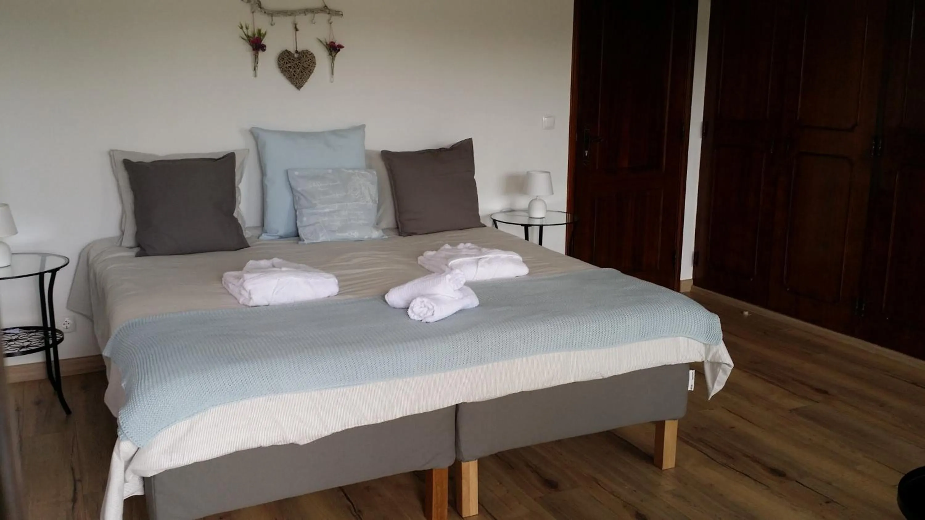Bed in BB Silvercoast Casa das Flores