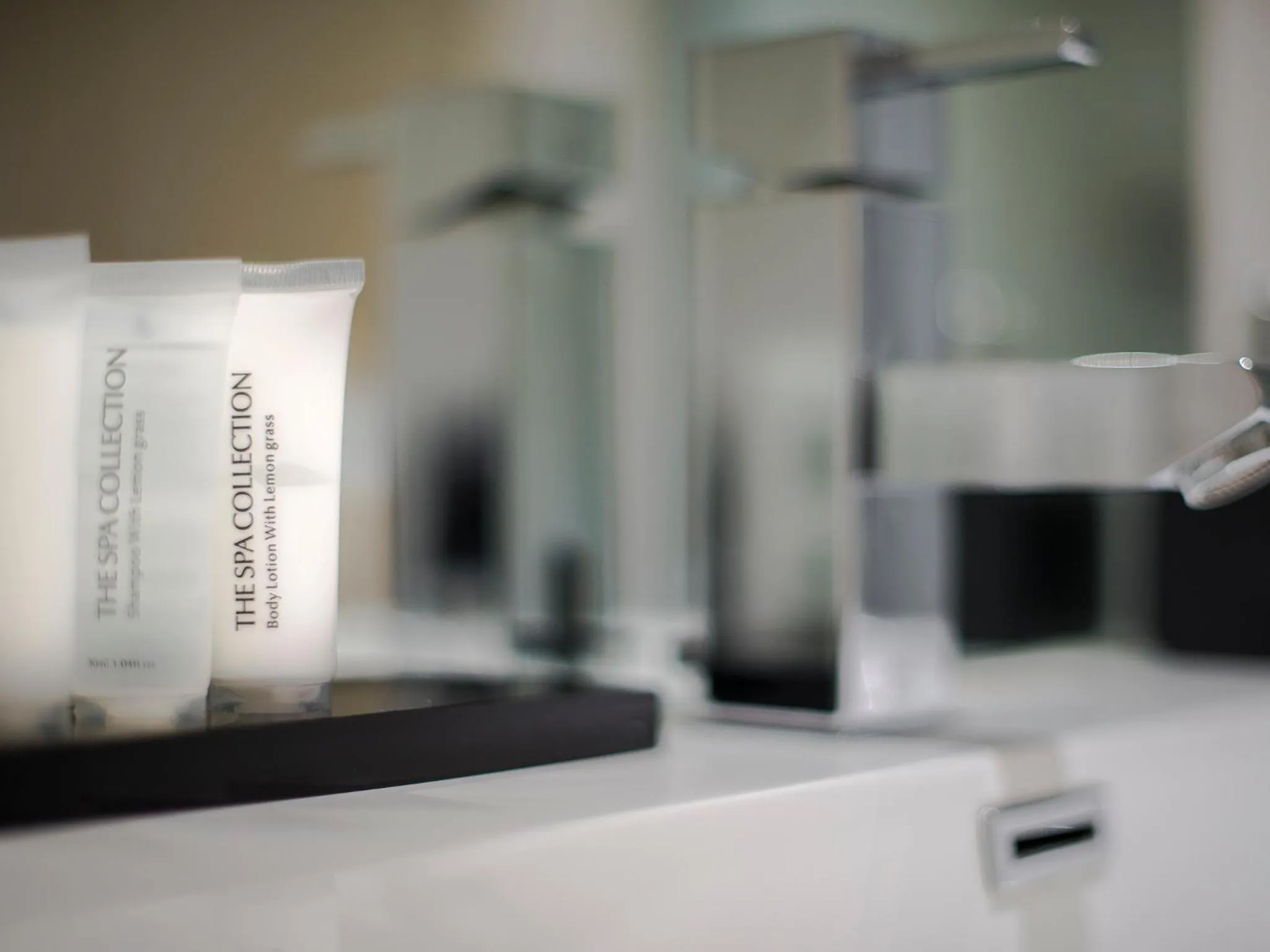 Decorative detail in Palm Apartment Amsterdam