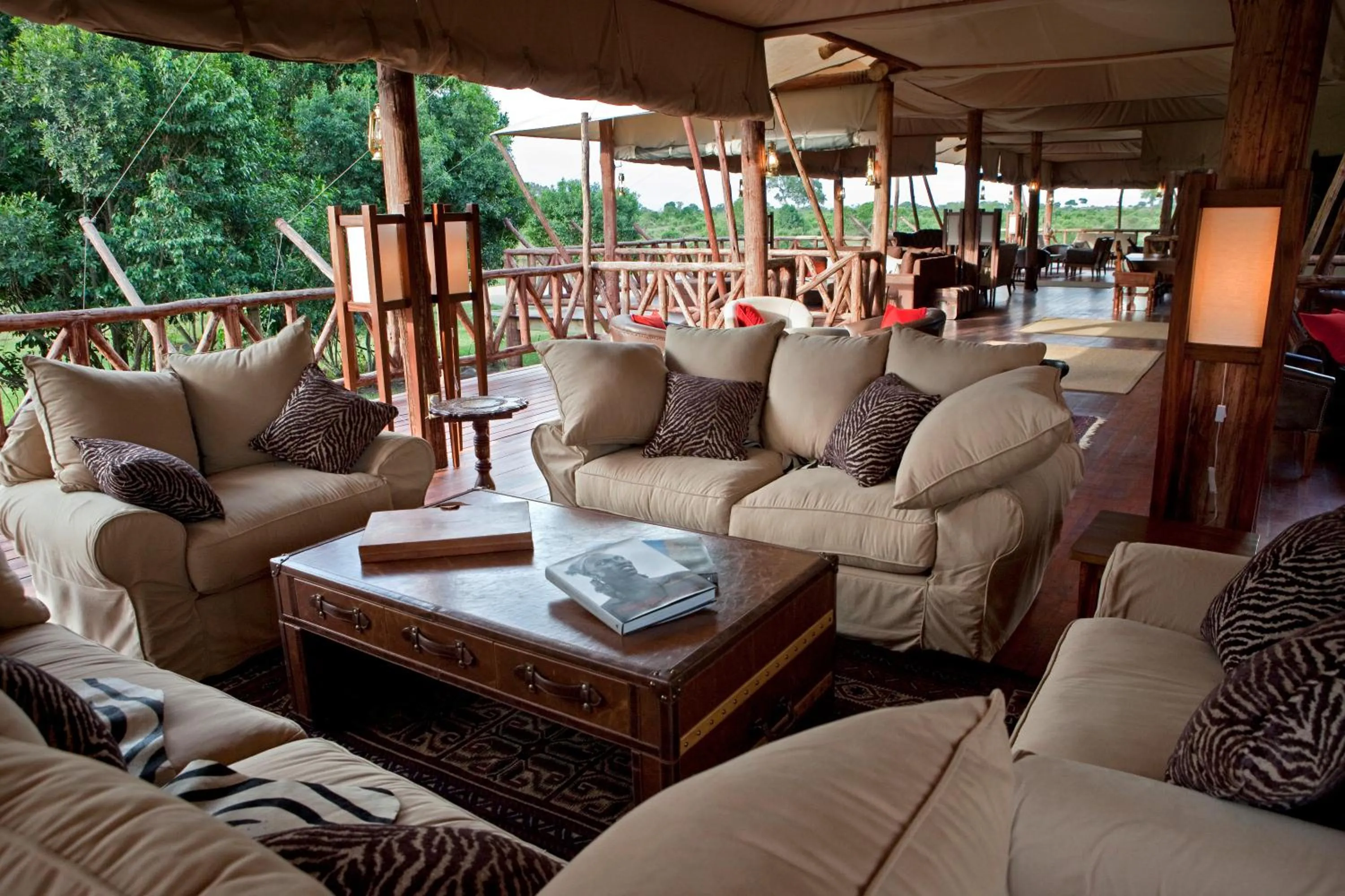 Lounge or bar in Neptune Mara Rianta Luxury Camp - All Inclusive.