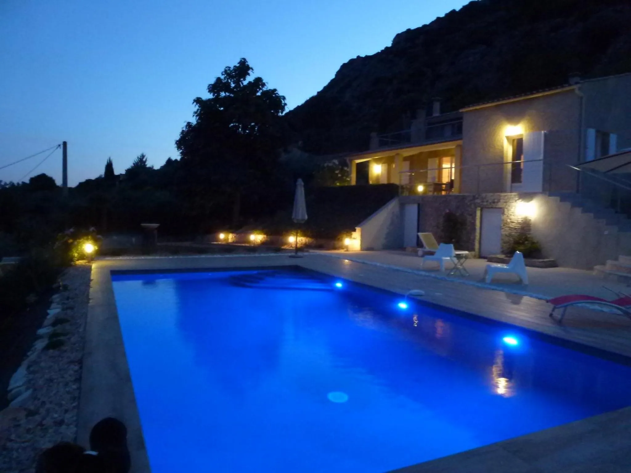 Pool view in B&B L'ESCALADE en Lubéron