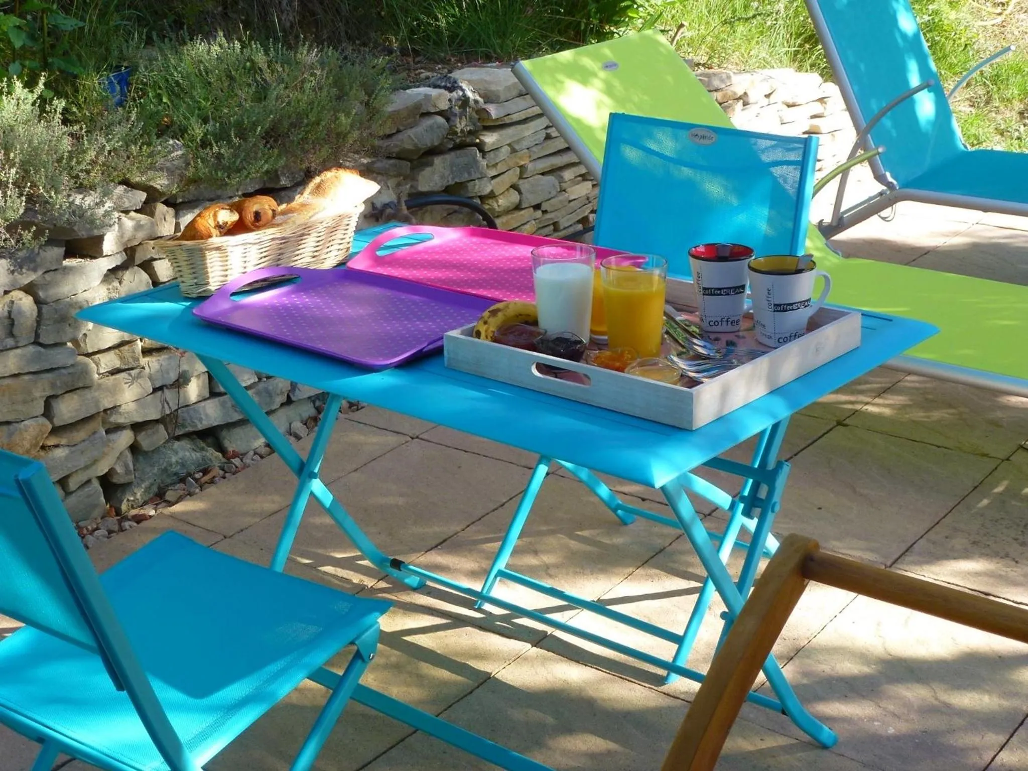 Coffee/tea facilities in B&B L'ESCALADE en Lubéron