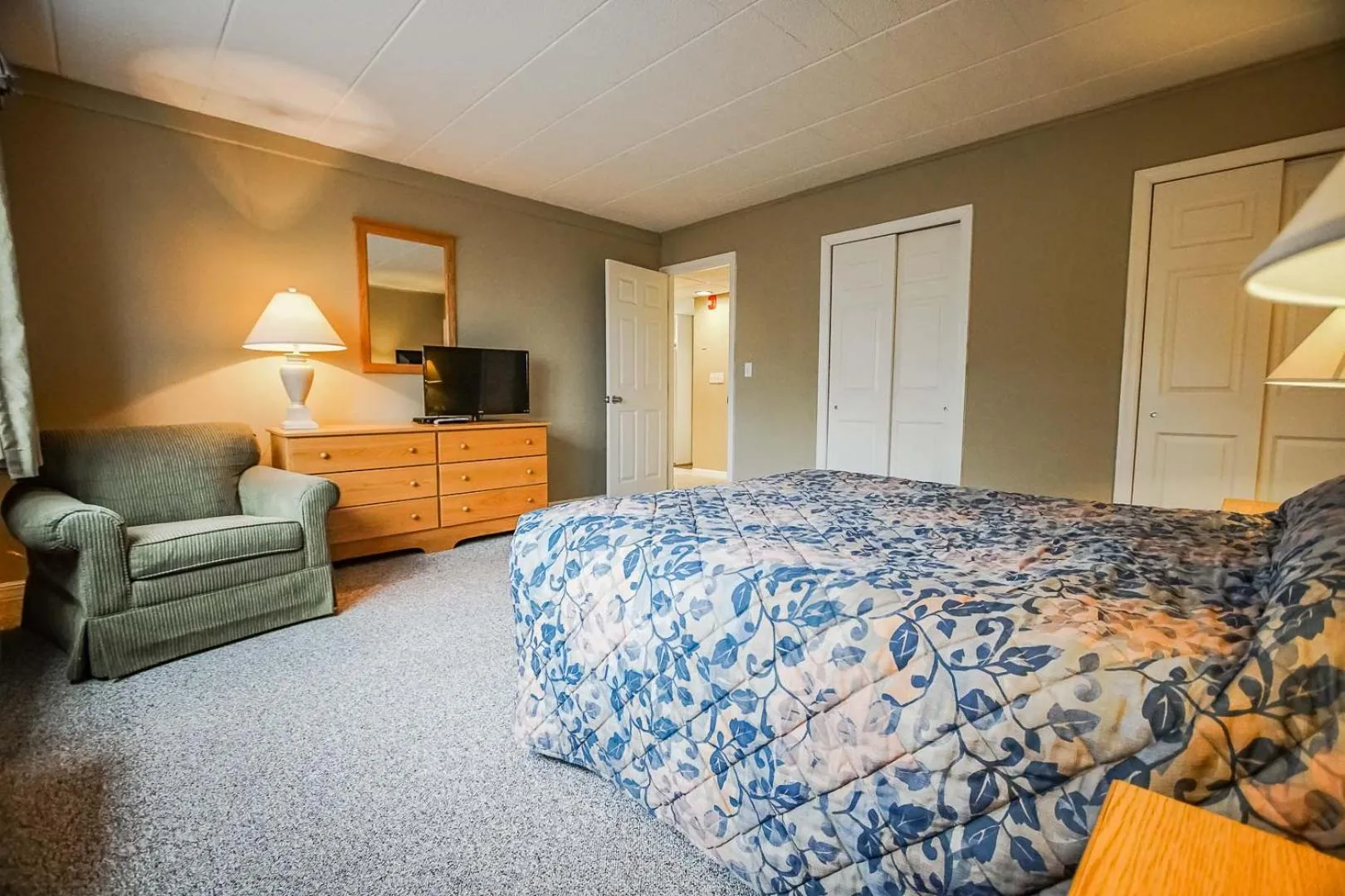 Bed in Tanglwood Resort