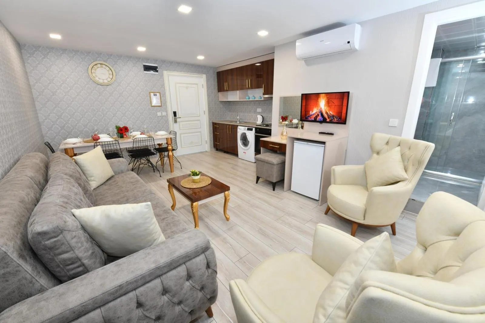 TV and multimedia in Sea Moon Hotel