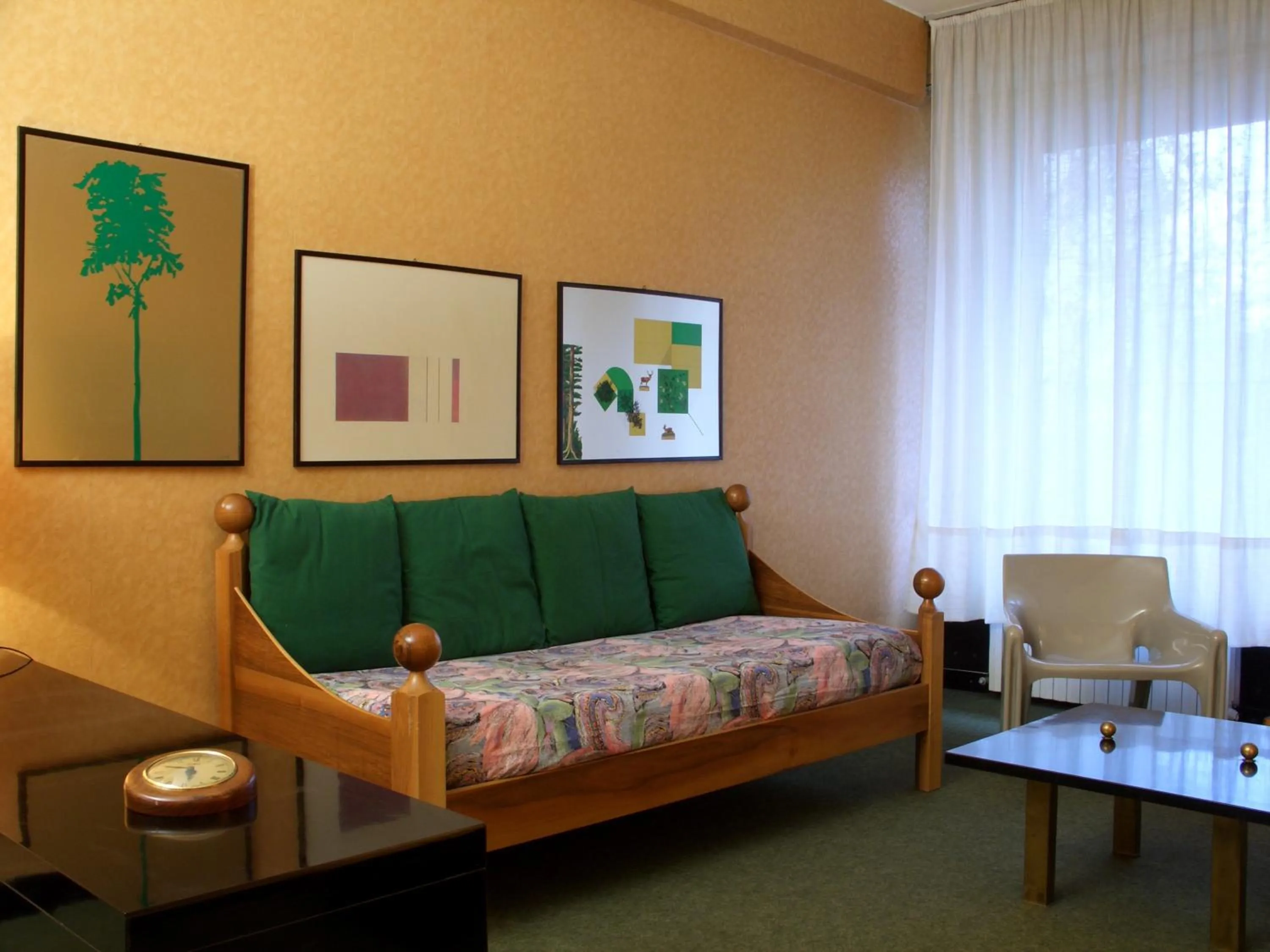 Day, Bed in Residence Domus