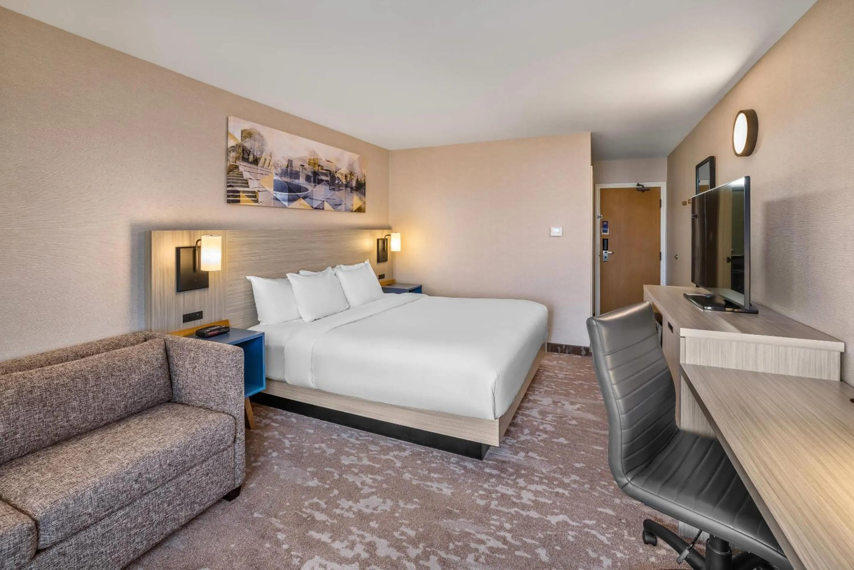 Bedroom, Bed in Comfort Inn East