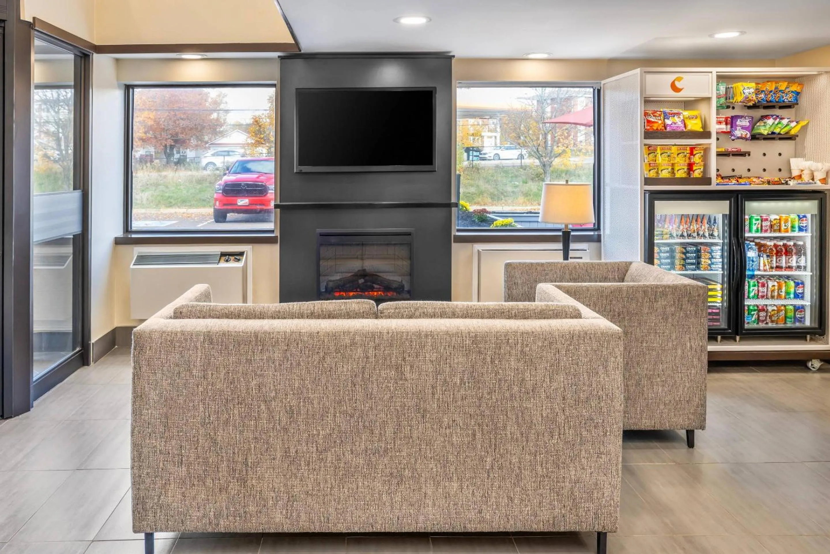 Lobby or reception in Comfort Inn East