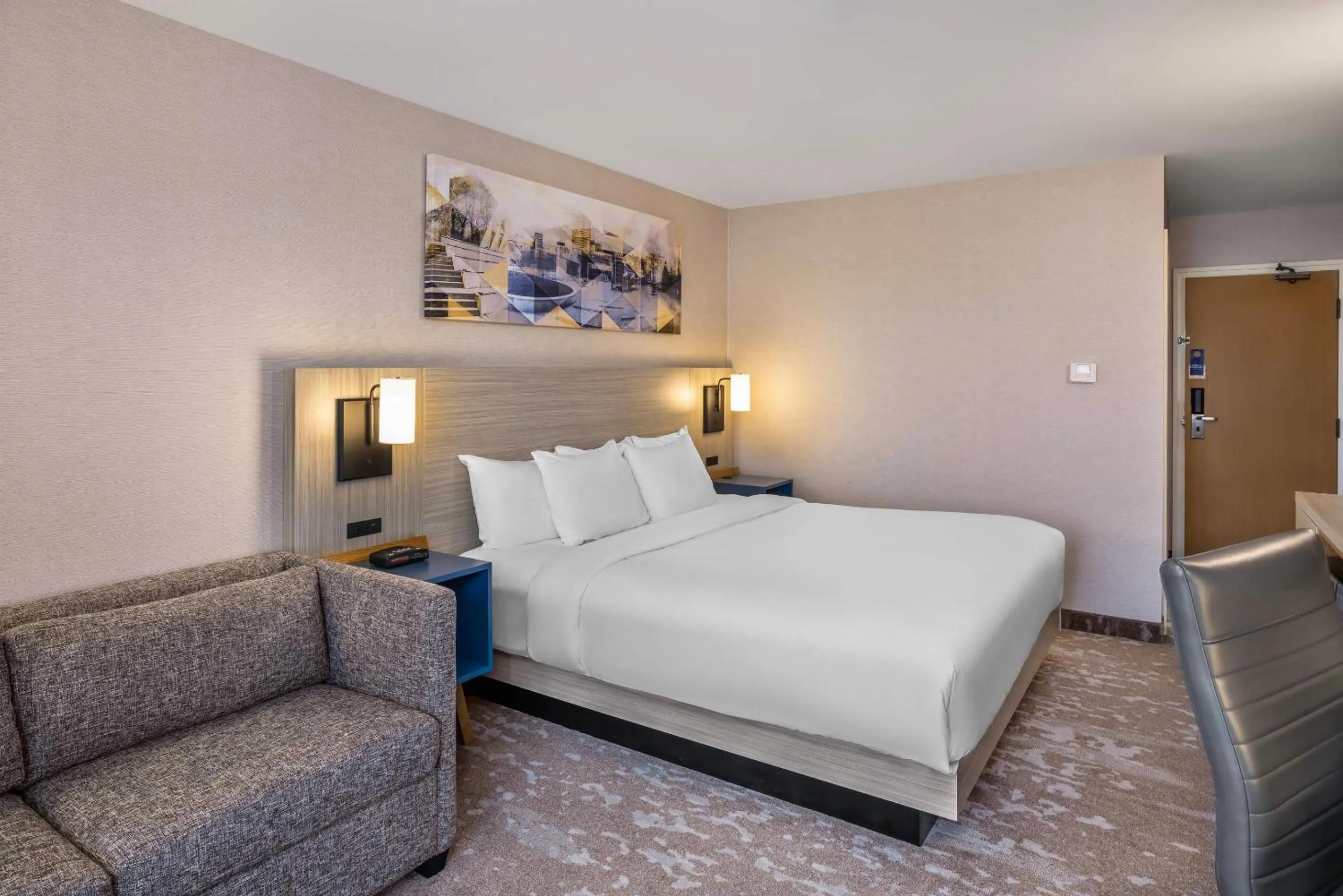 Bedroom, Bed in Comfort Inn East