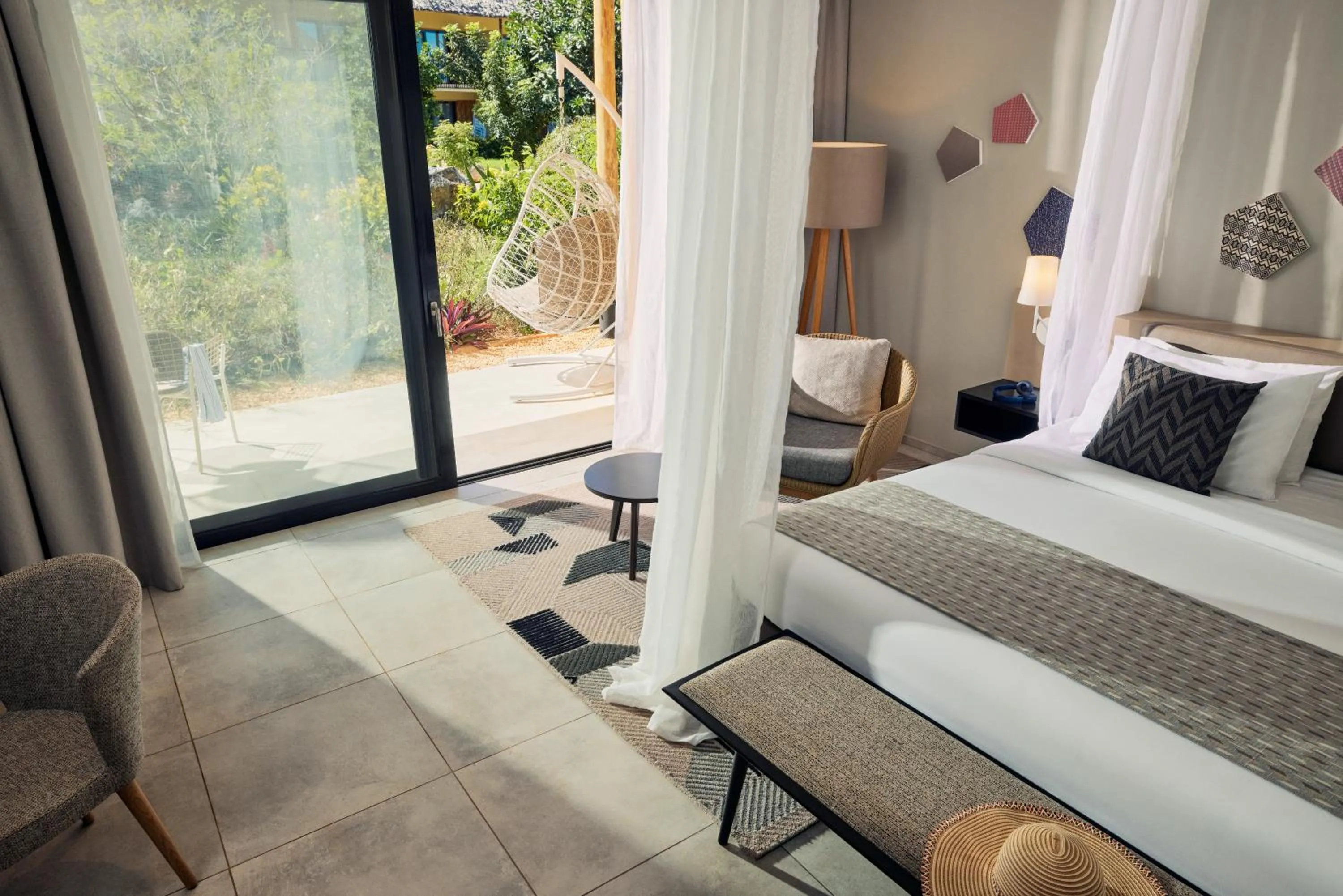 Garden view, Bed in TUI BLUE Bahari Zanzibar