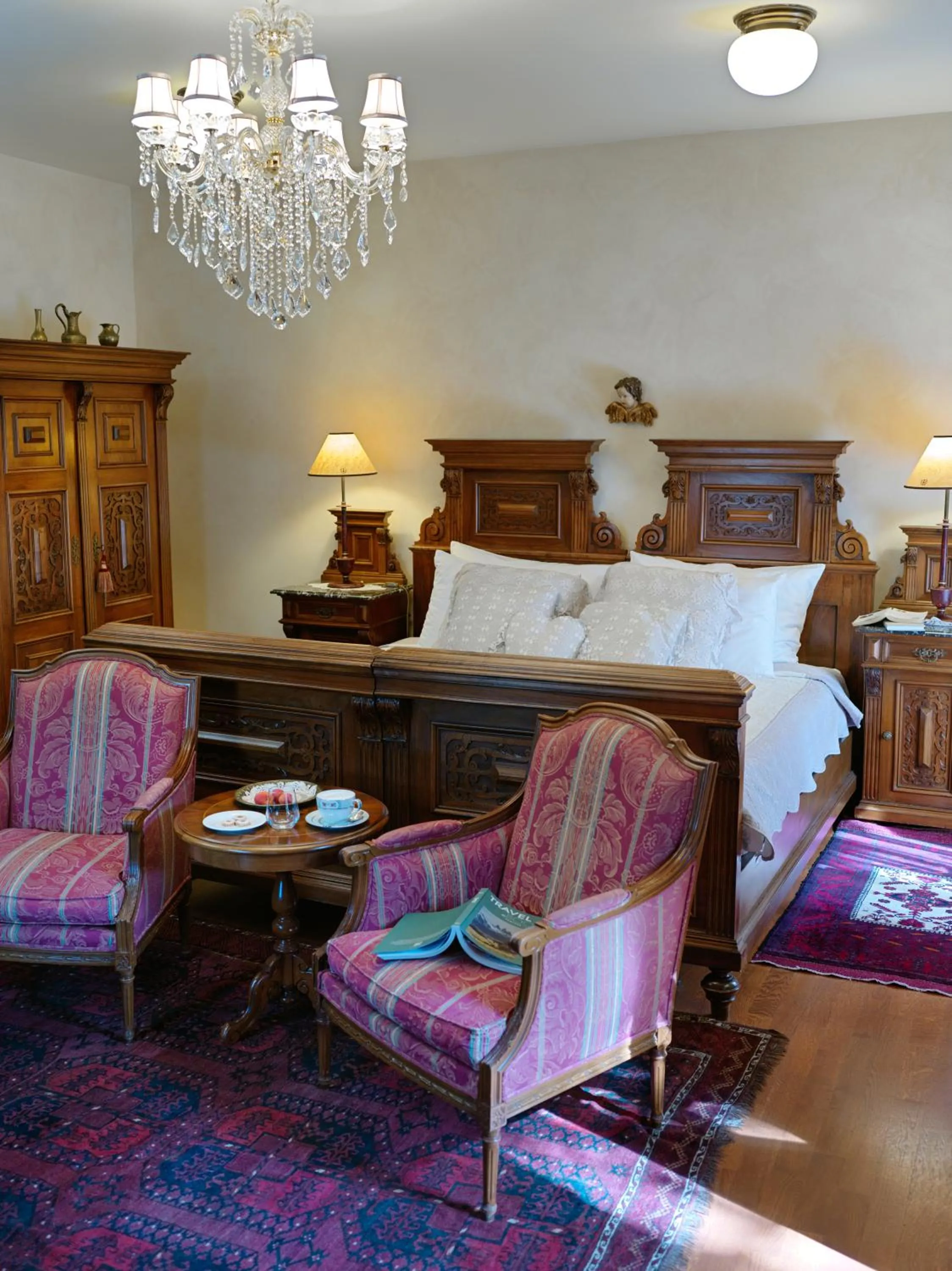 Bed in Kendov Dvorec