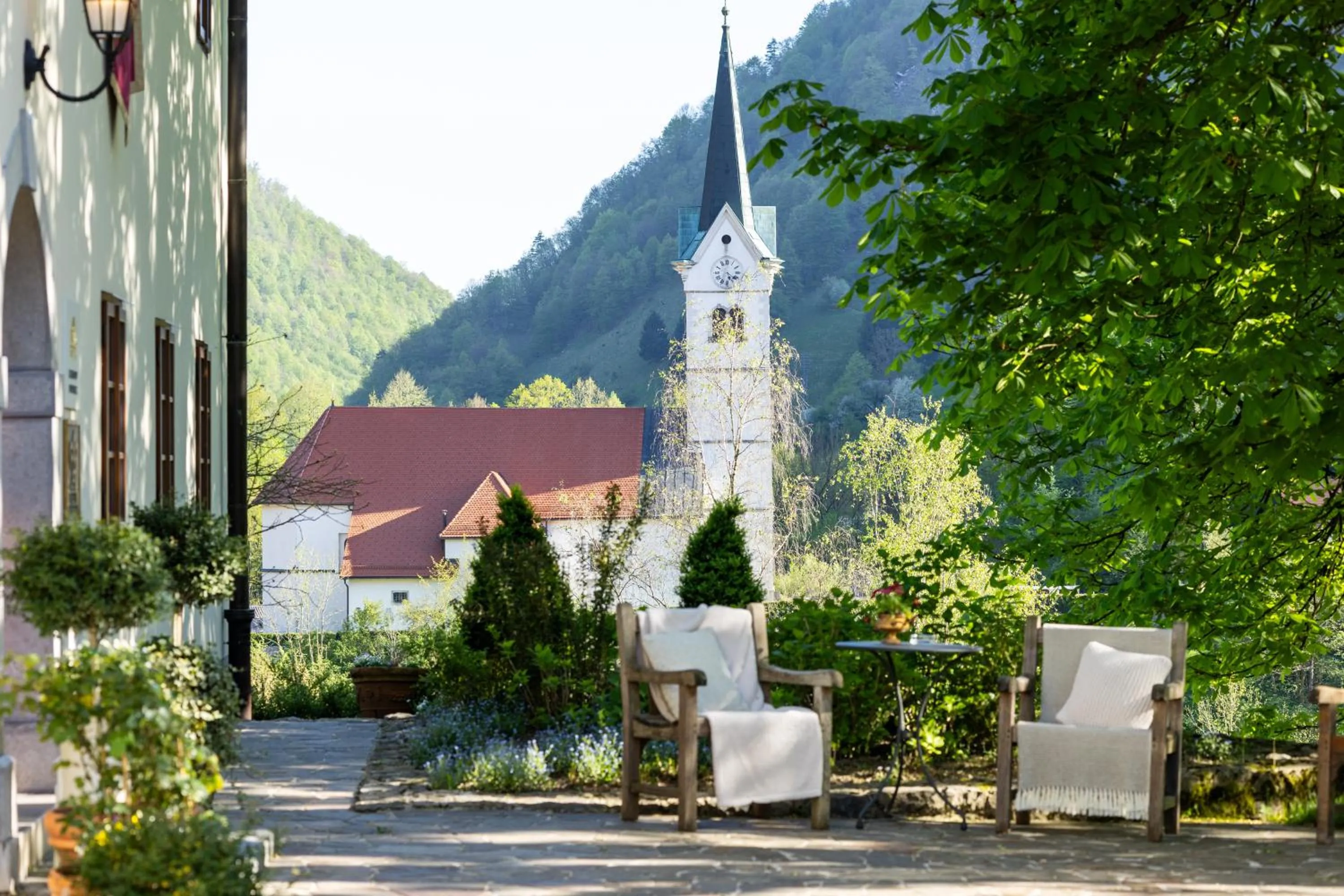 Nearby landmark in Kendov Dvorec