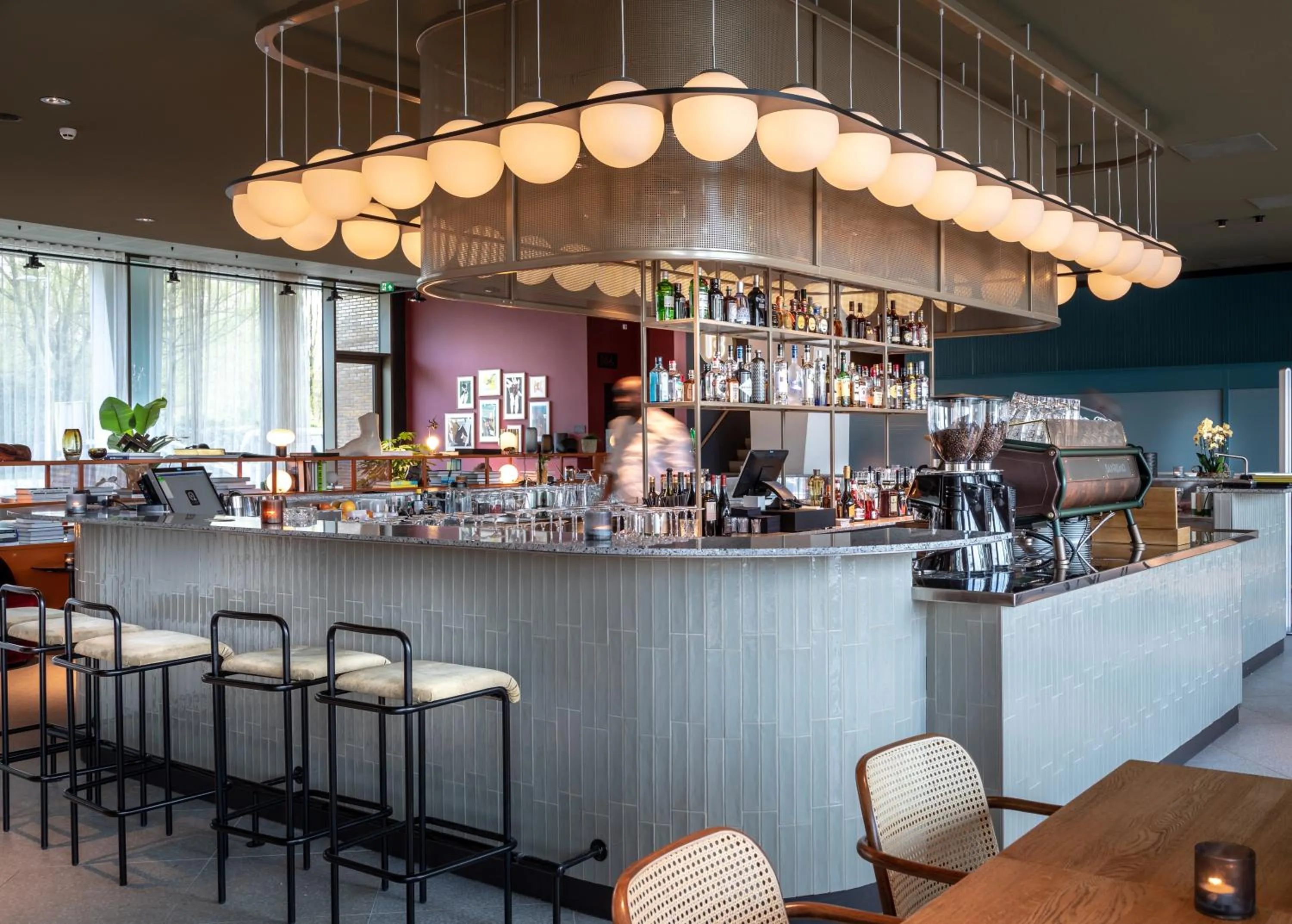 Restaurant/places to eat in Olympic Hotel