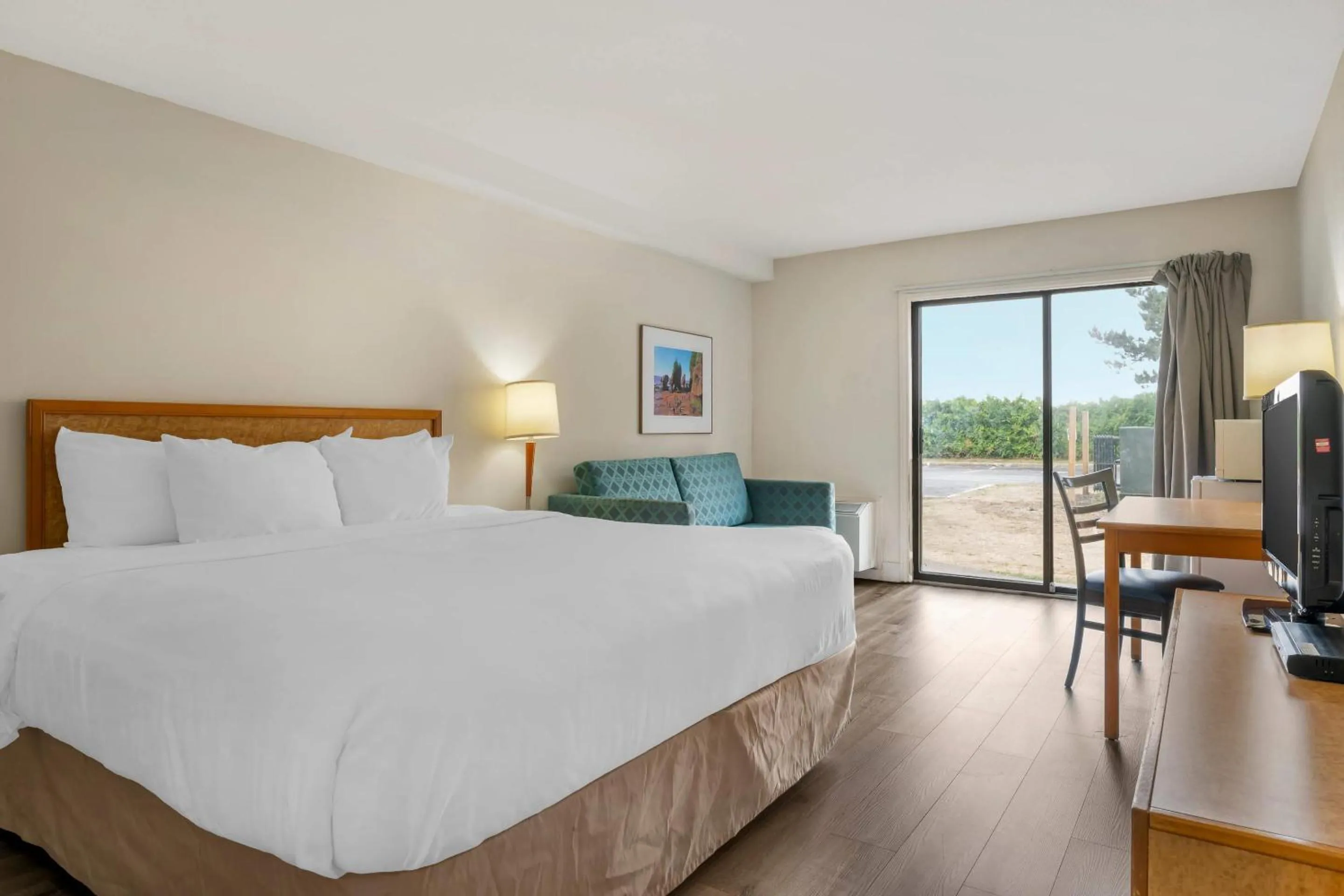 Bedroom, Bed in Rodeway Inn