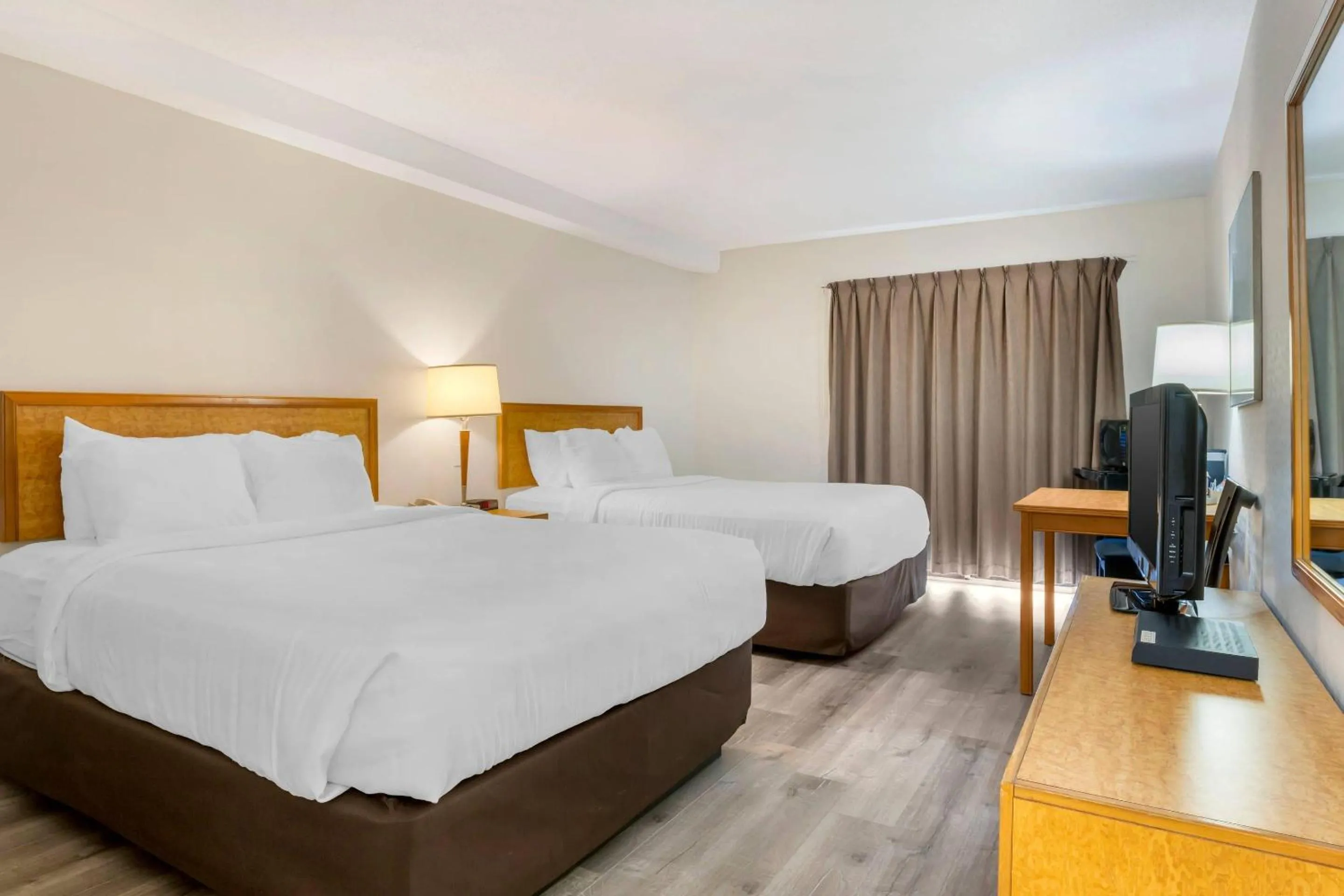 Bedroom, Bed in Rodeway Inn