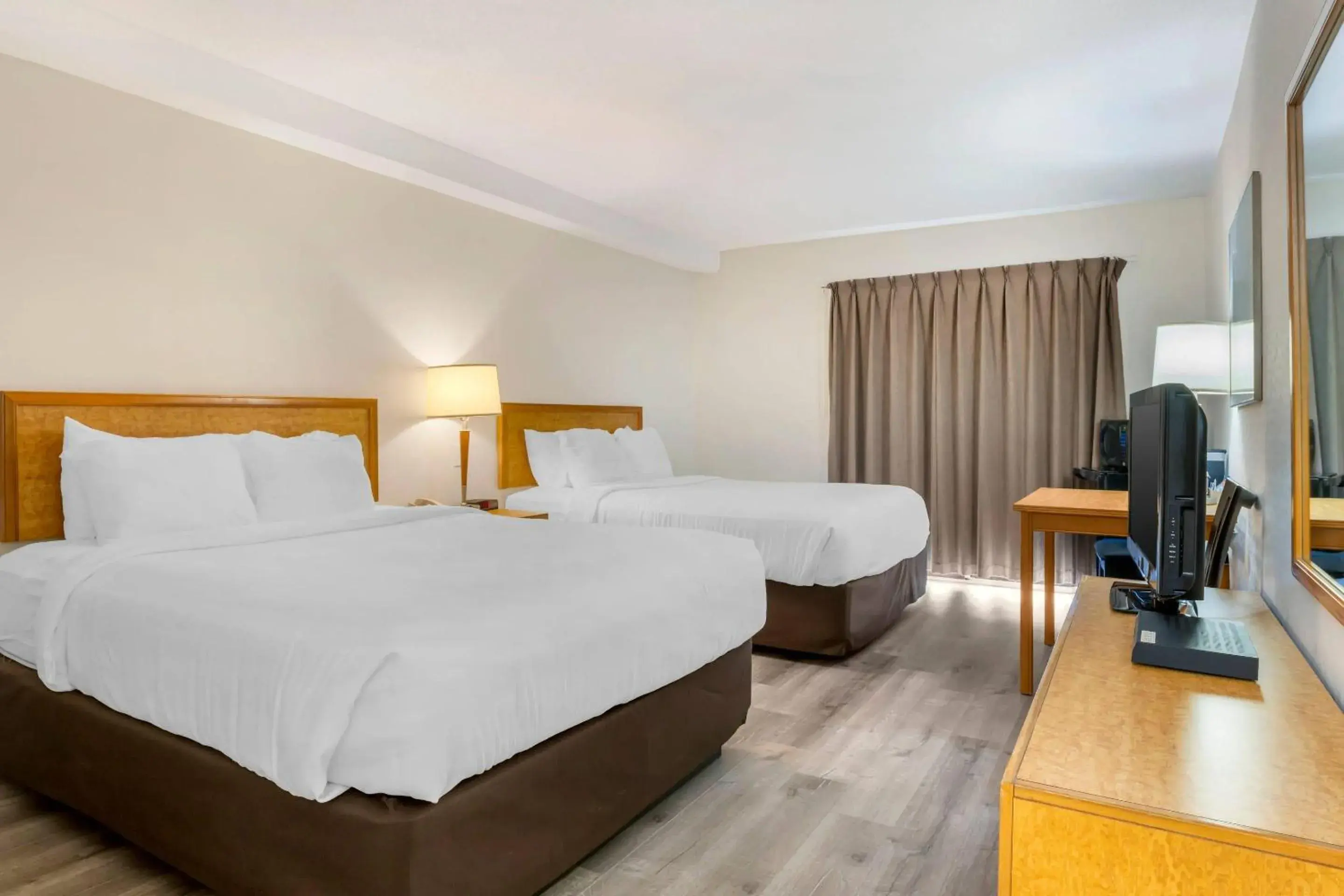 Bedroom, Bed in Rodeway Inn Bedroom, Bed in Rodeway Inn