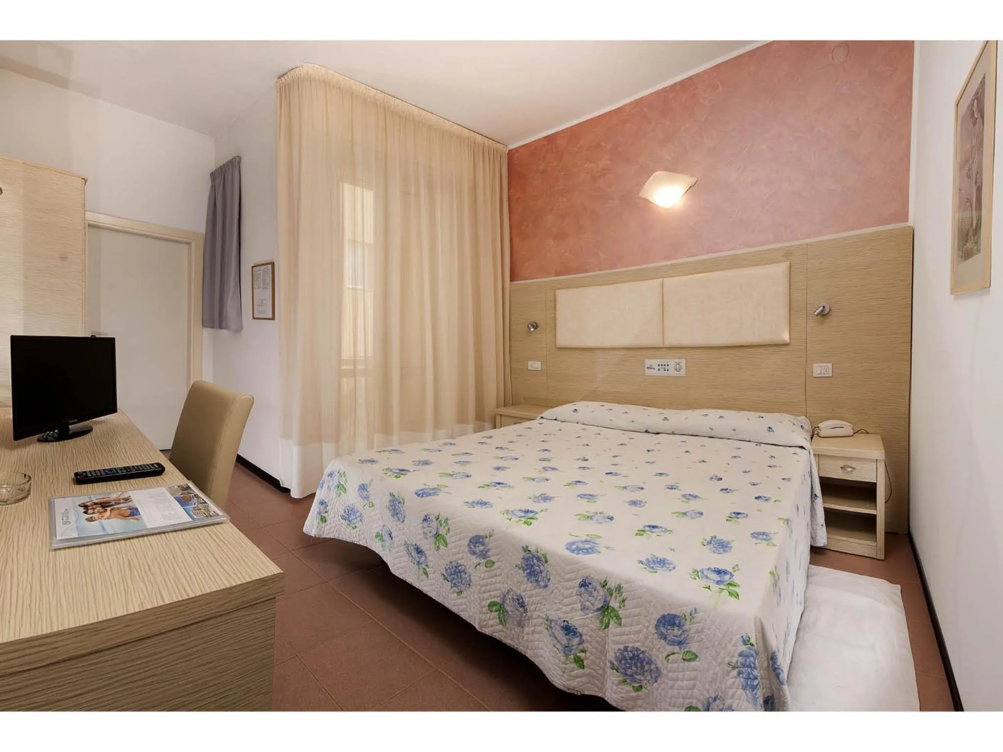 Photo of the whole room, Bed in Hotel Napoleon