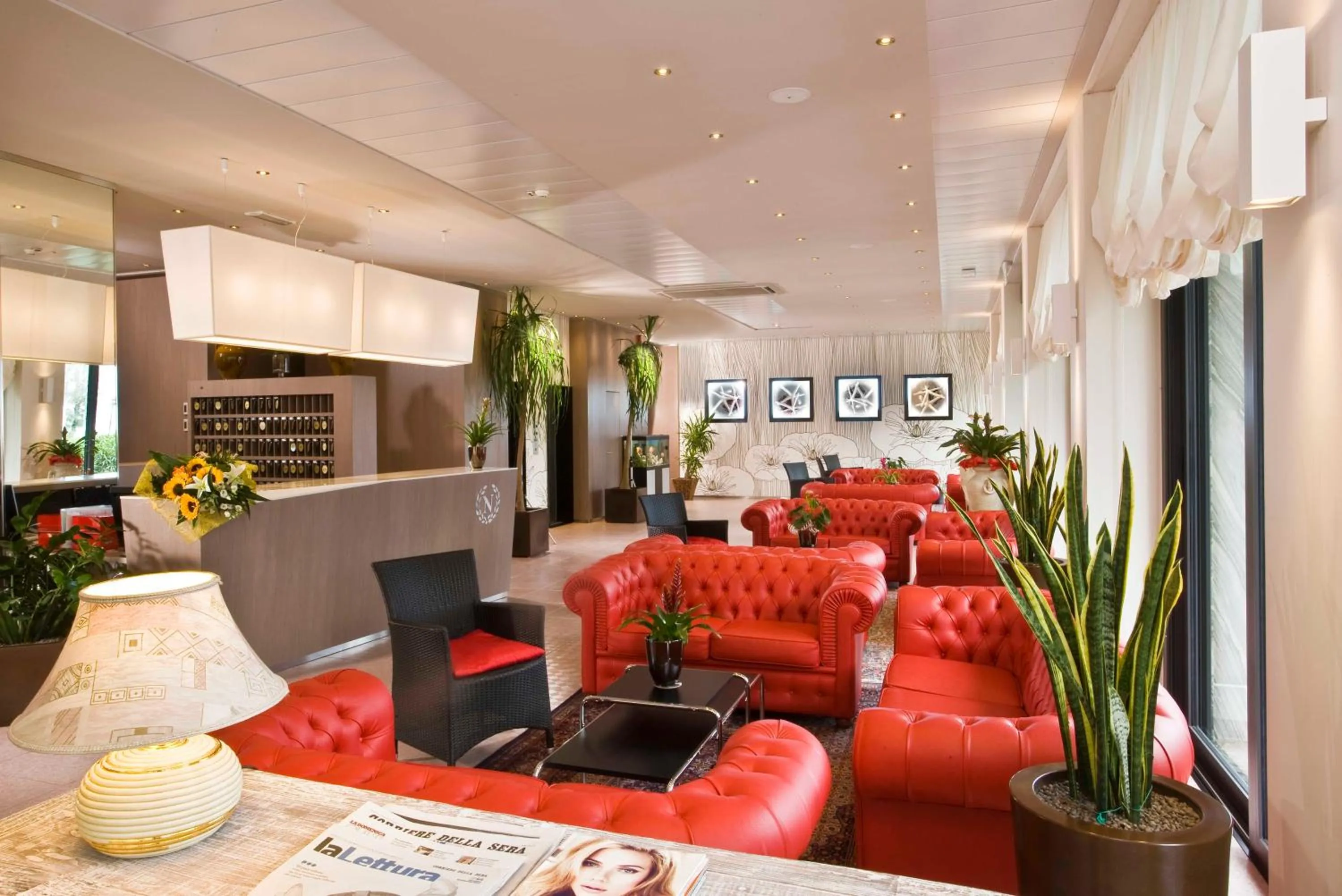 Communal lounge/ TV room in Hotel Napoleon