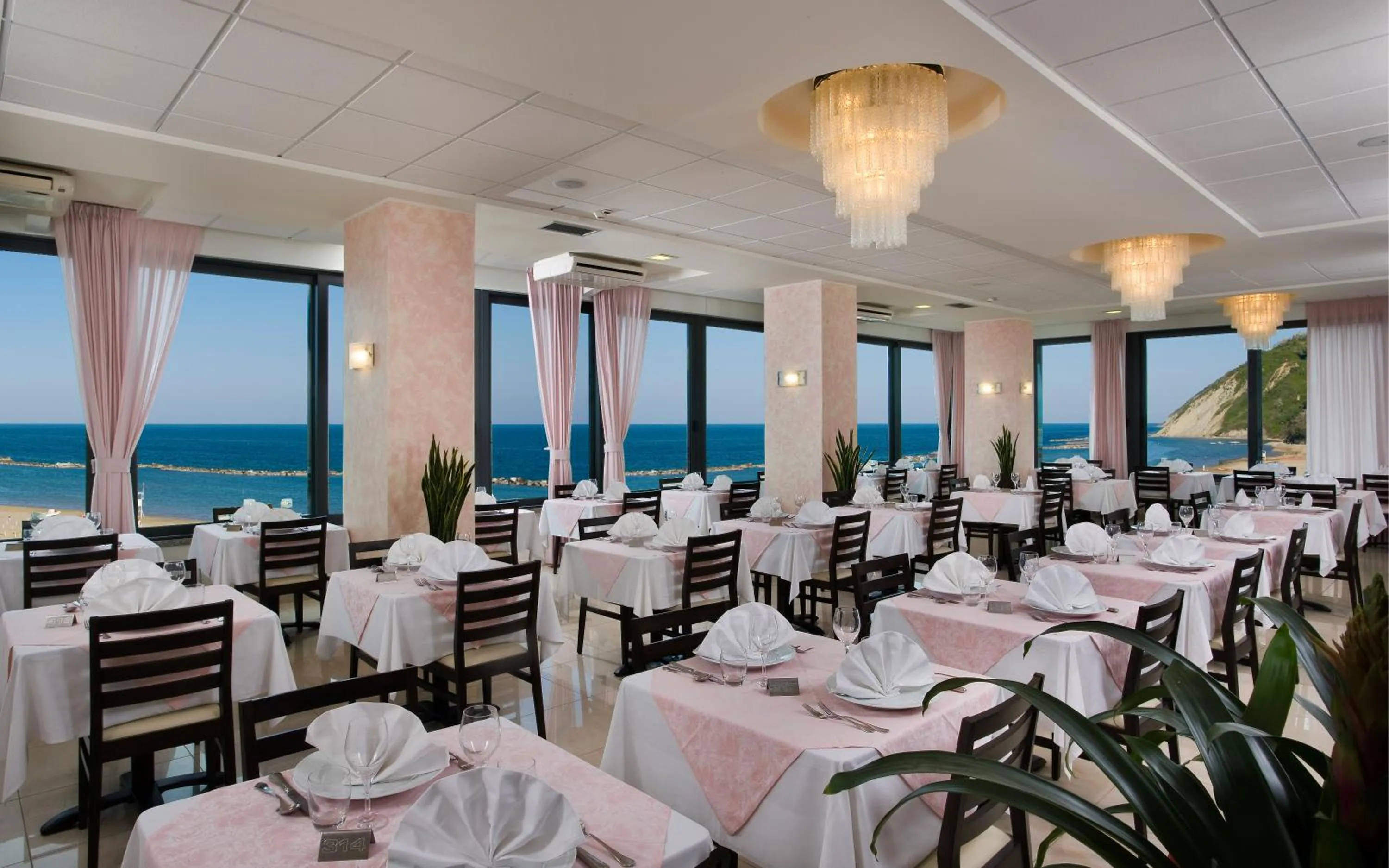 Breakfast in Hotel Napoleon