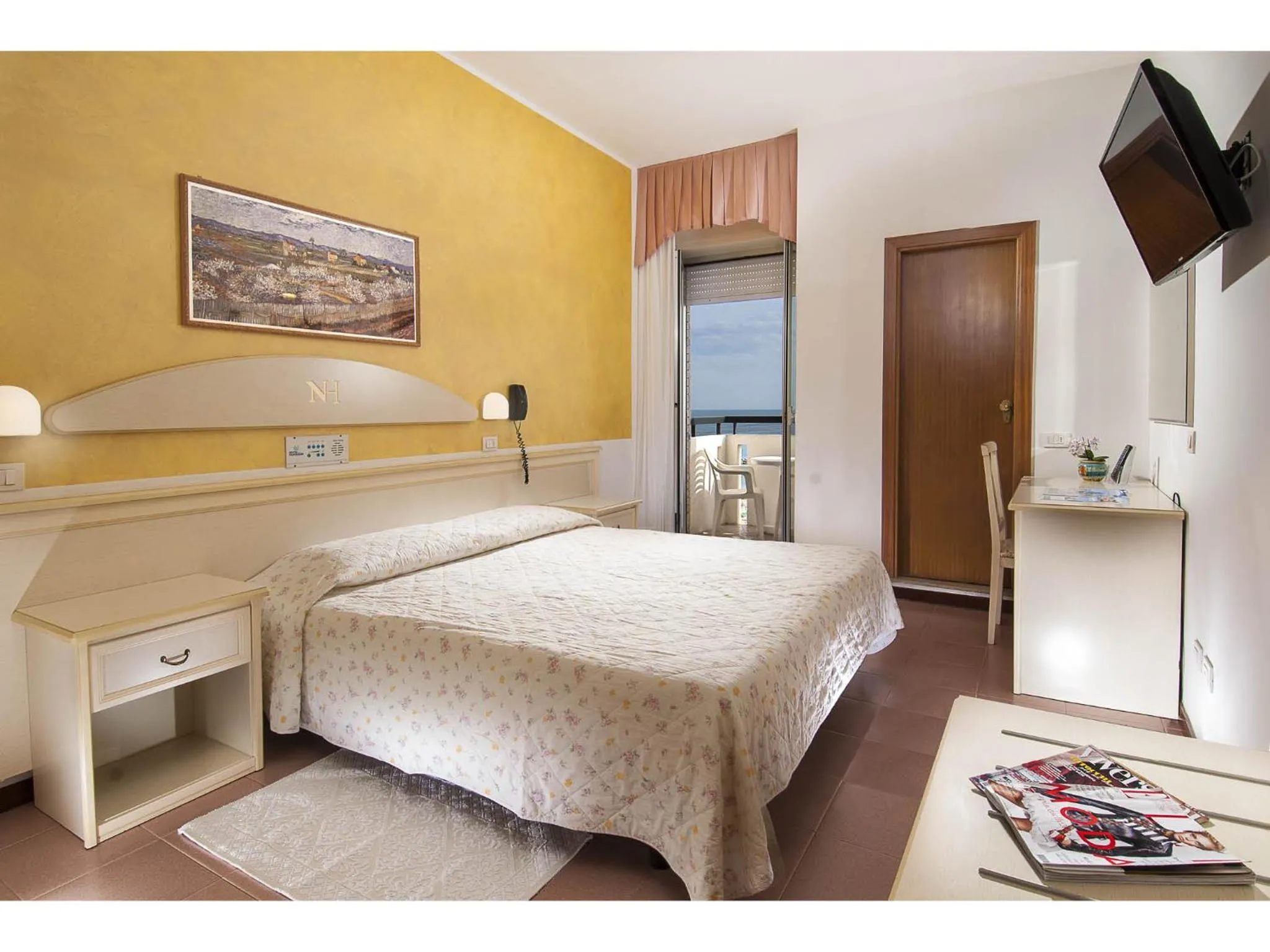 Photo of the whole room, Bed in Hotel Napoleon