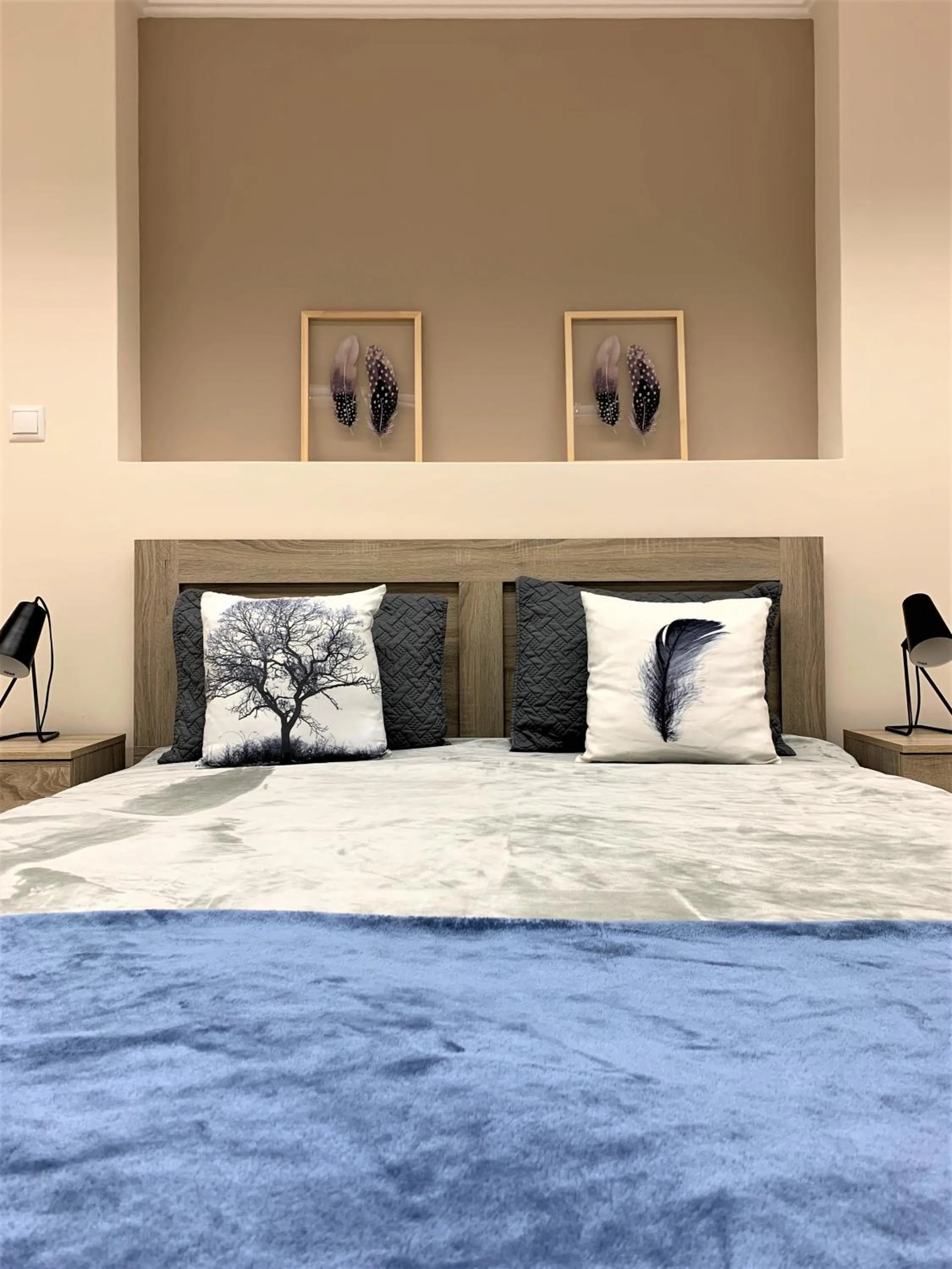 Bedroom, Bed in GK Airport Suites - Free Shuttle by GK Properties