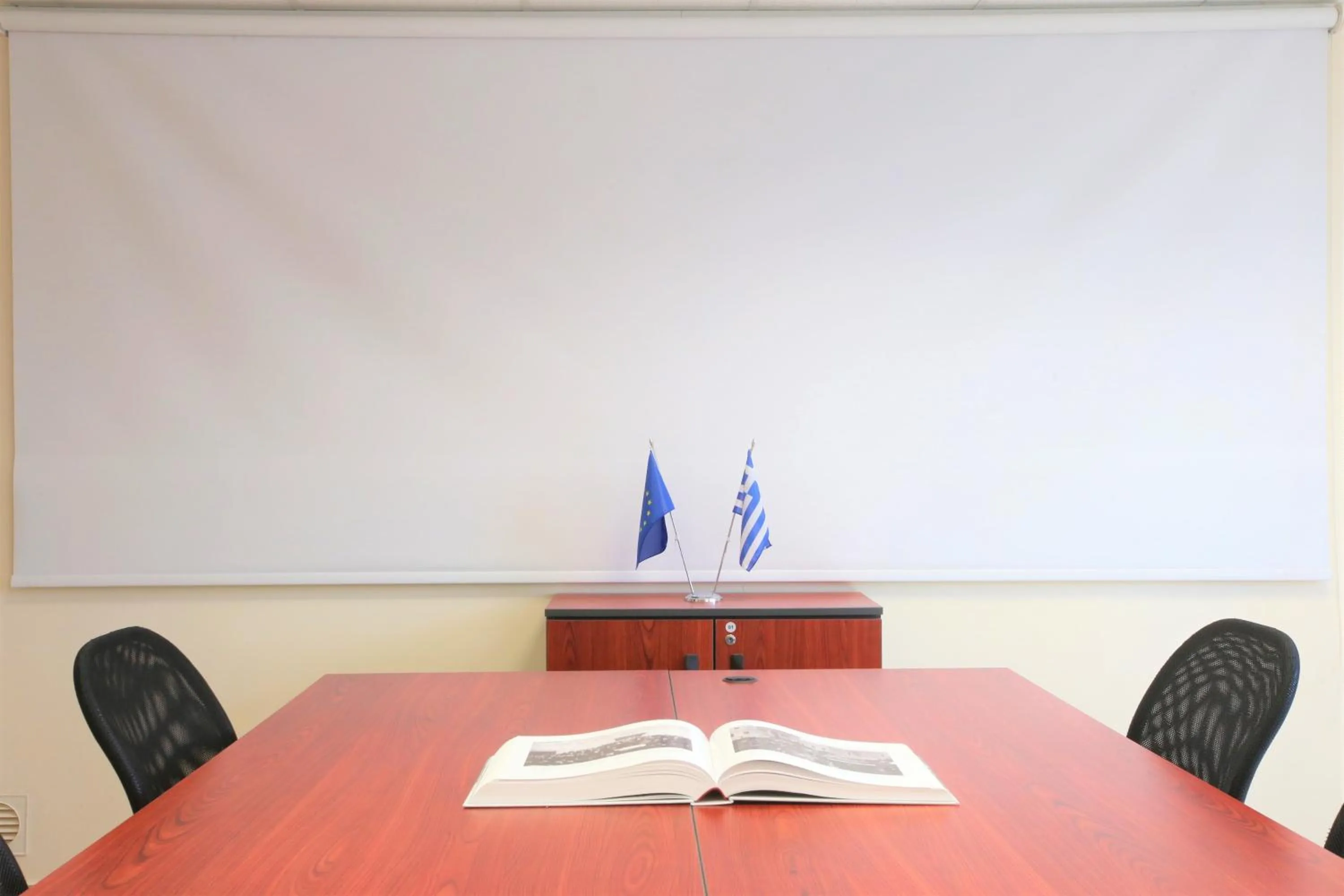 Meeting/conference room in GK Airport Suites - Free Shuttle by GK Properties