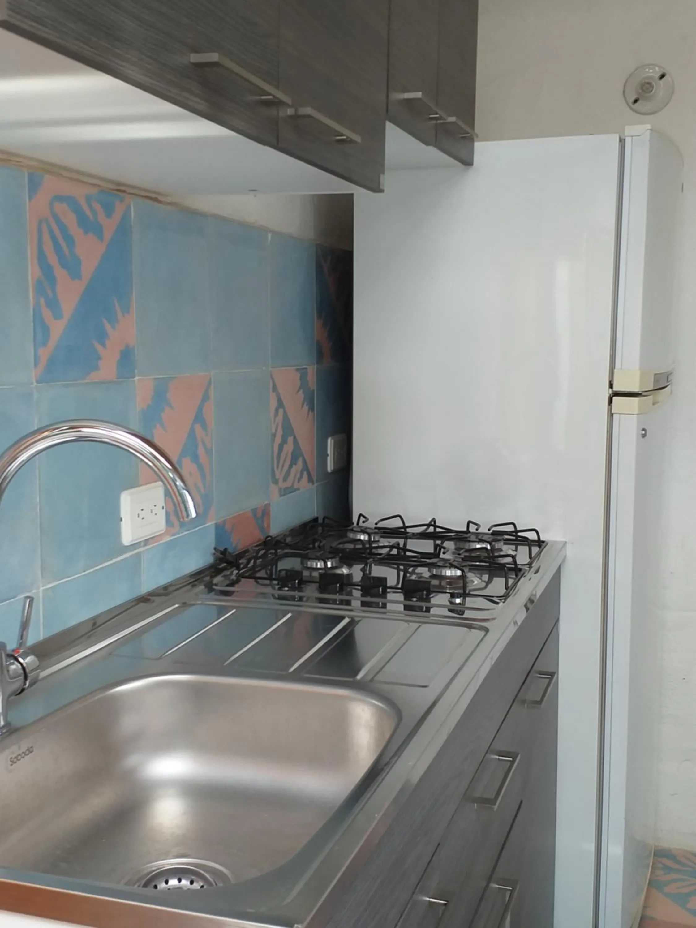 Communal kitchen in Estancia El Sol