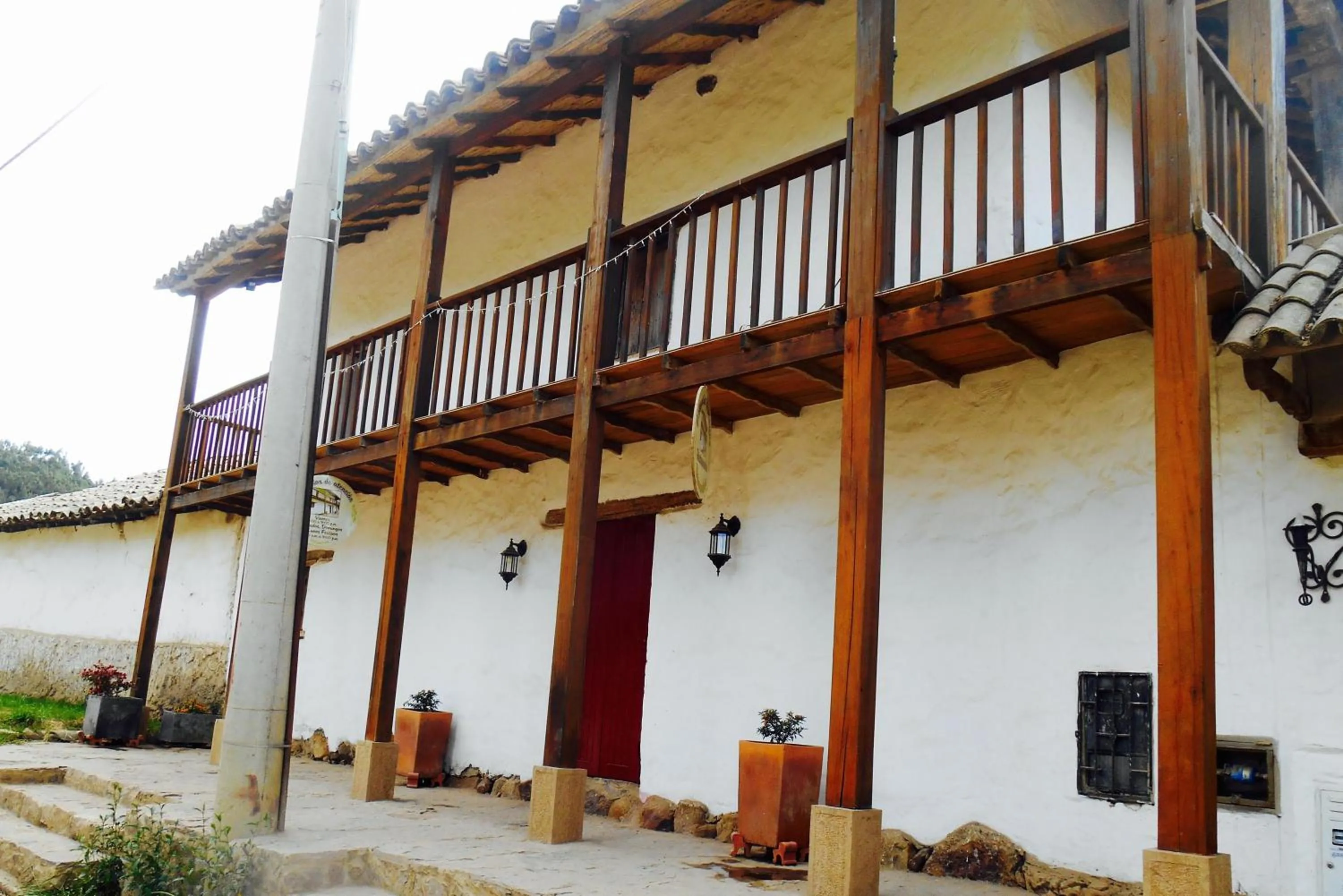 Facade/entrance in Estancia El Sol