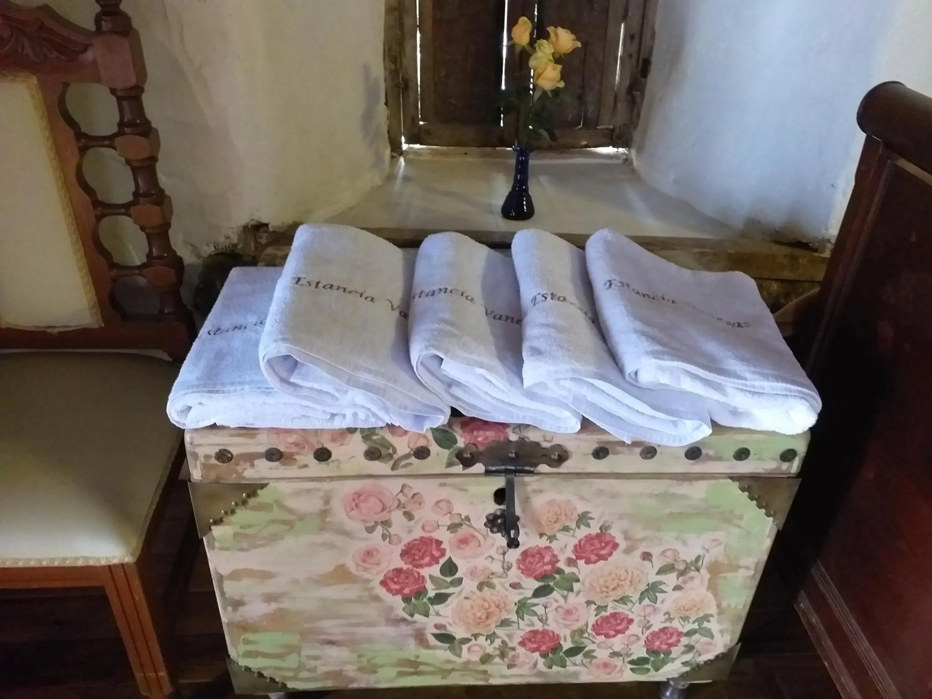 Decorative detail, Bed in Estancia El Sol