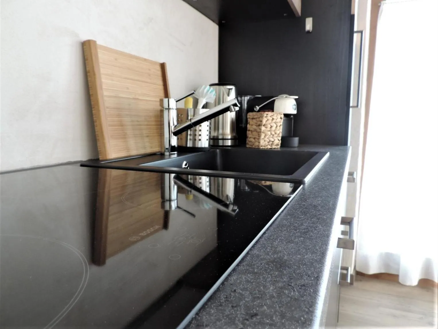 Kitchen or kitchenette in Tilio Chalet