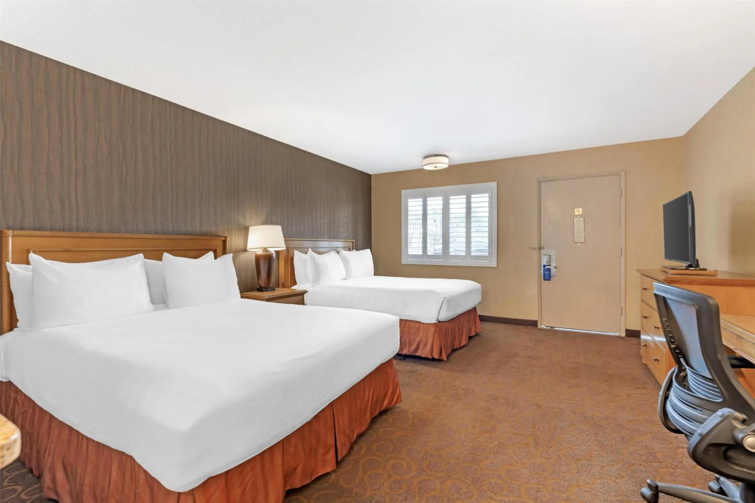 Bedroom, Bed in Best Western Plus Pavilions