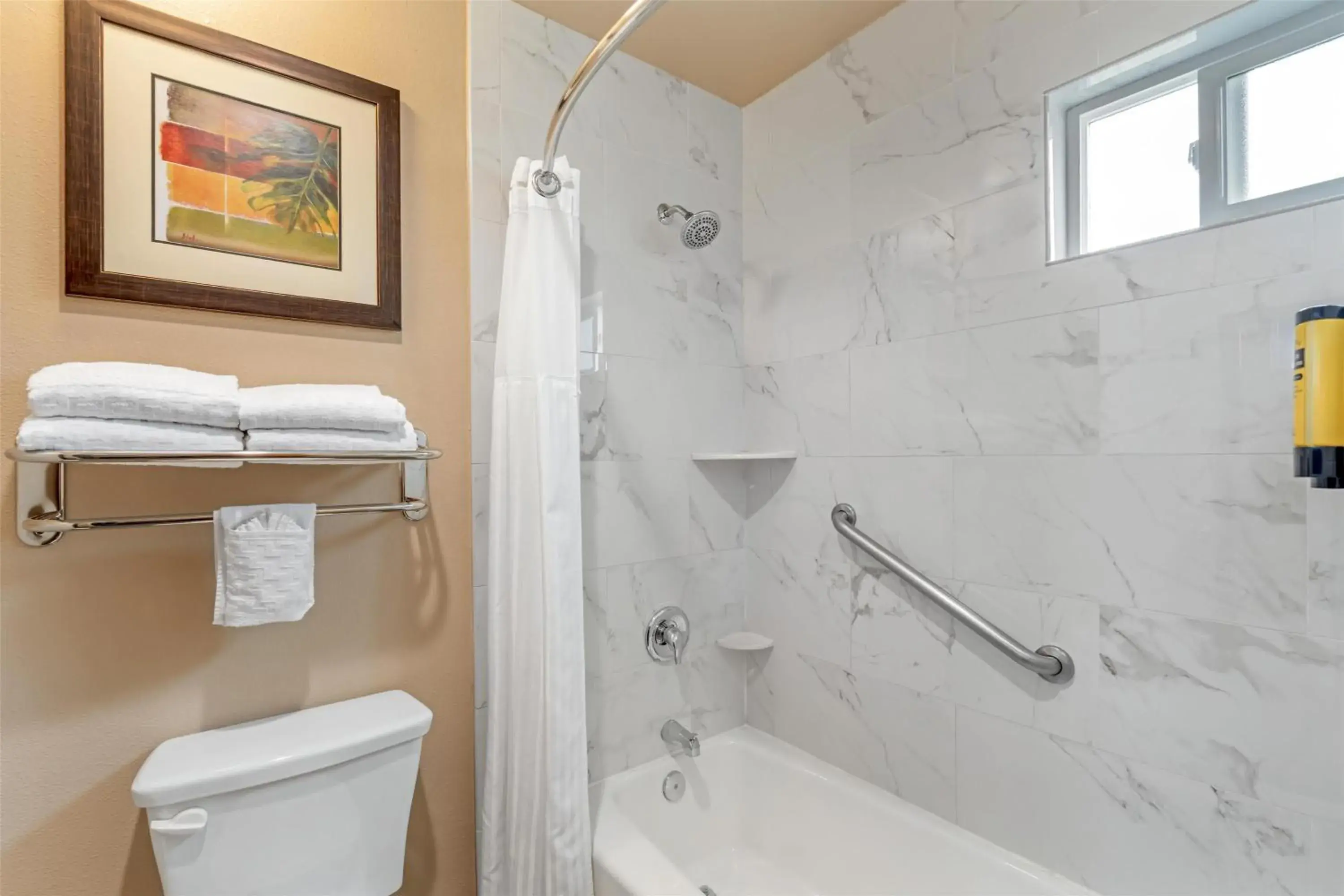 Bathroom in Best Western Plus Pavilions Bathroom in Best Western Plus Pavilions