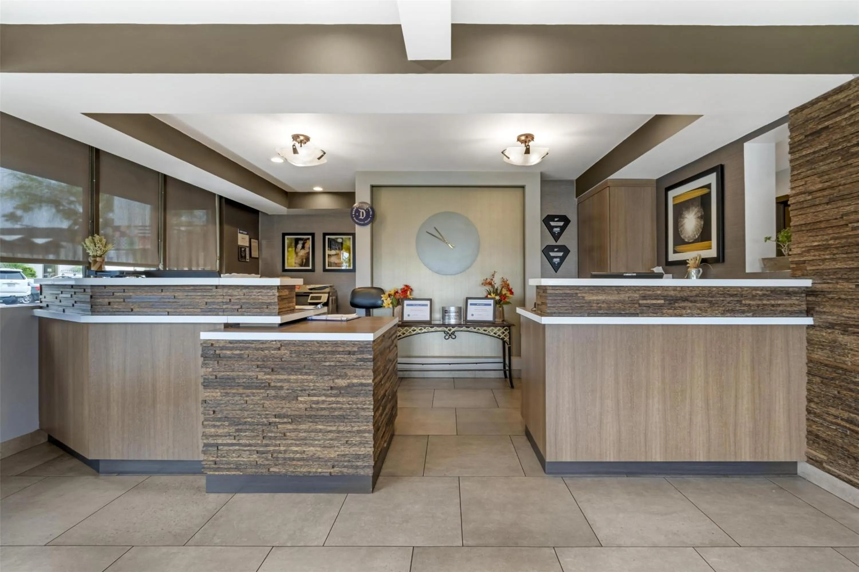 Lobby or reception in Best Western Plus Pavilions