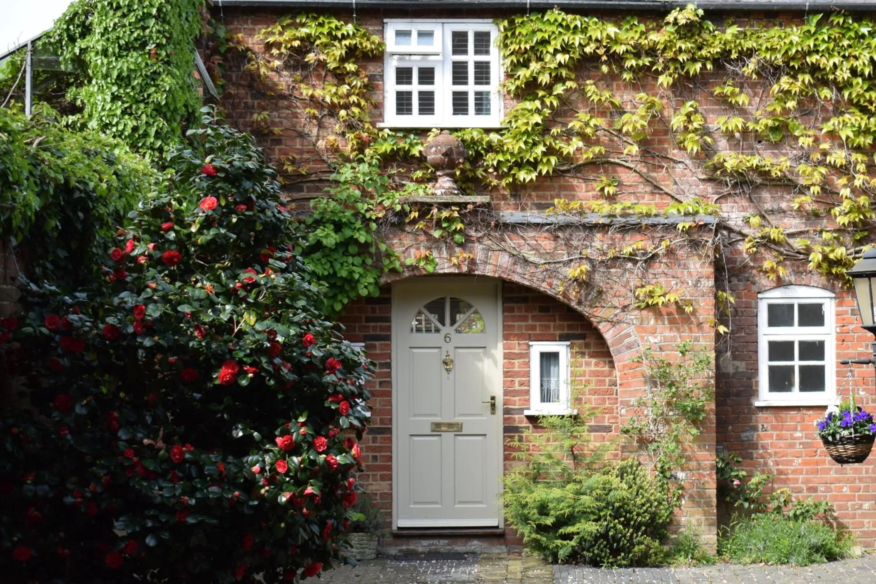 Facade/entrance in Glendower Guest Apartments