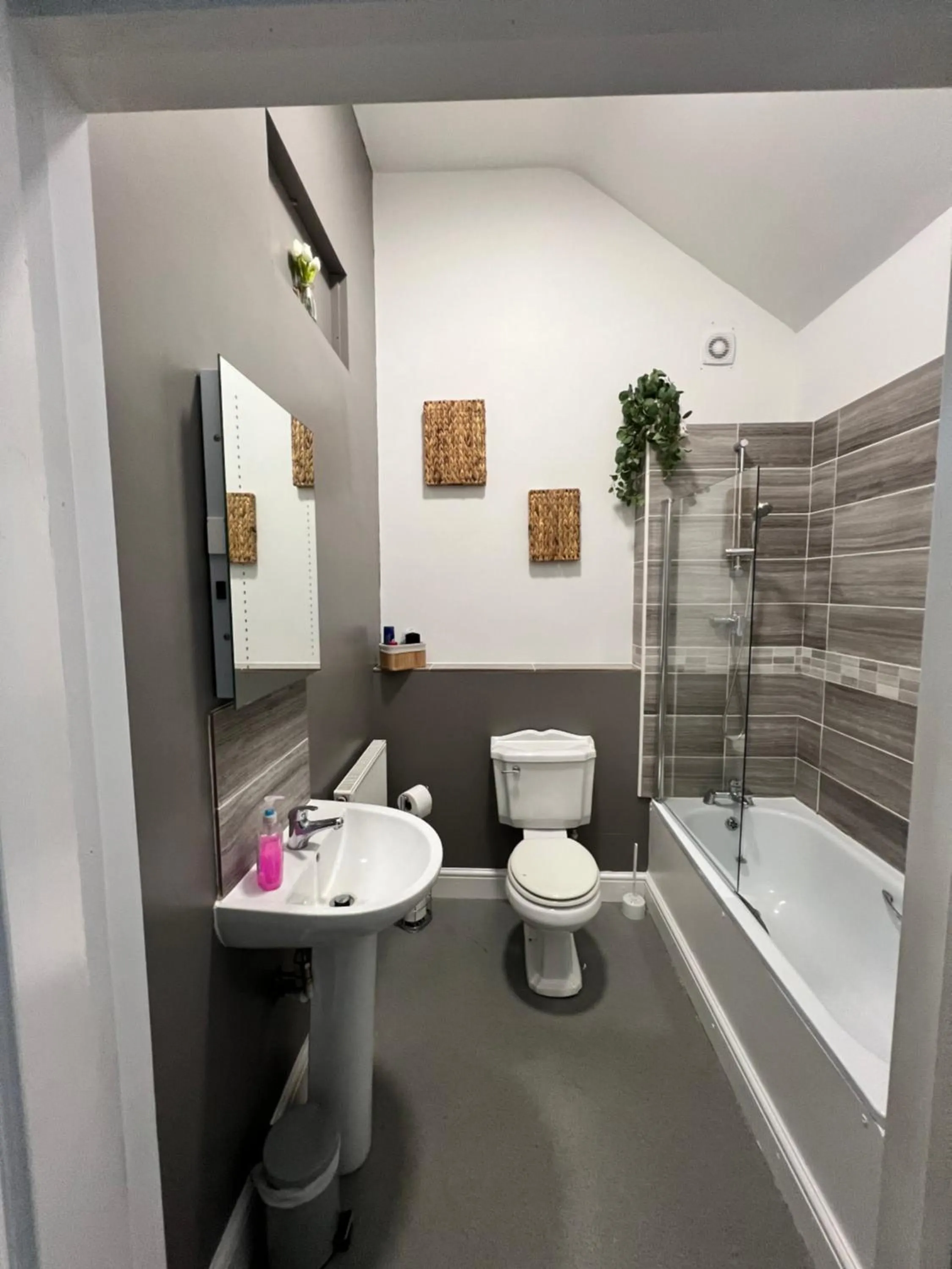 Glendower Guest Apartments