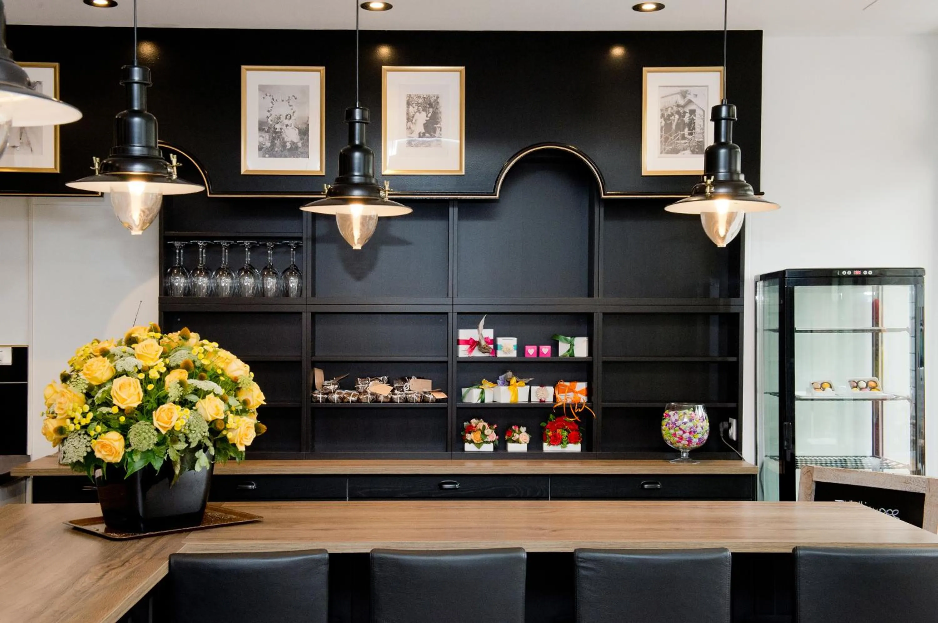 Lounge or bar in Hotel Bellevue