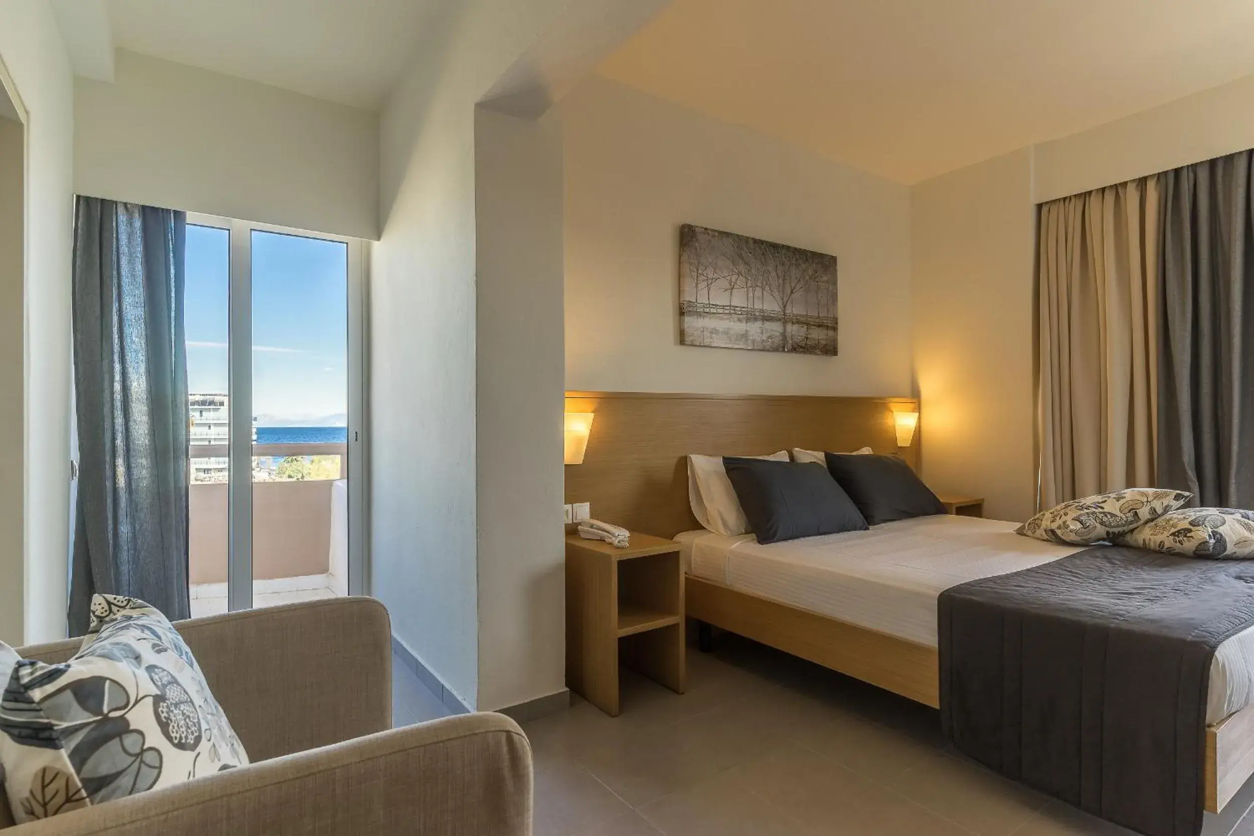 Spring, Bed in City Center Hotel Spring, Bed in City Center Hotel