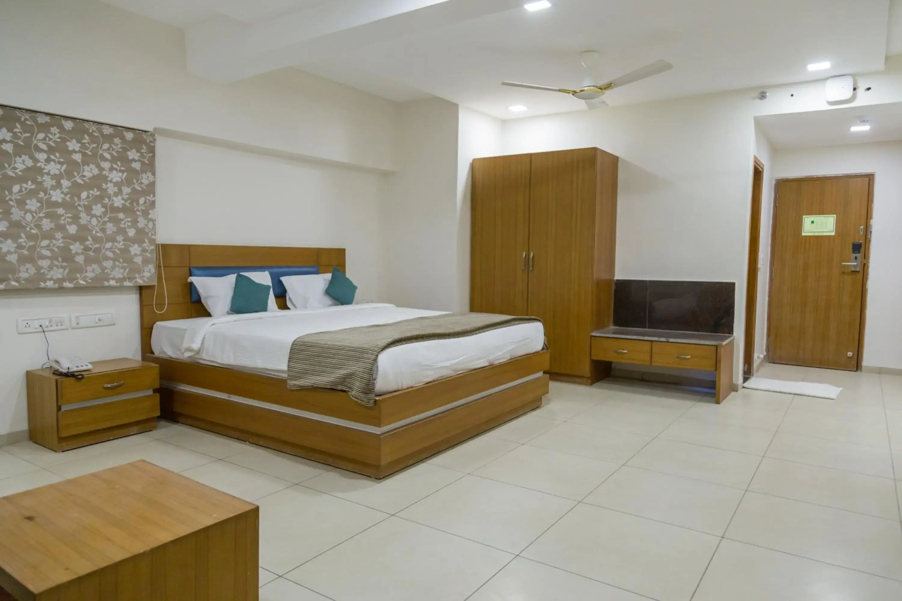 Photo of the whole room, Bed in Ginger Ahmedabad SG Road Photo of the whole room, Bed in Ginger Ahmedabad SG Road