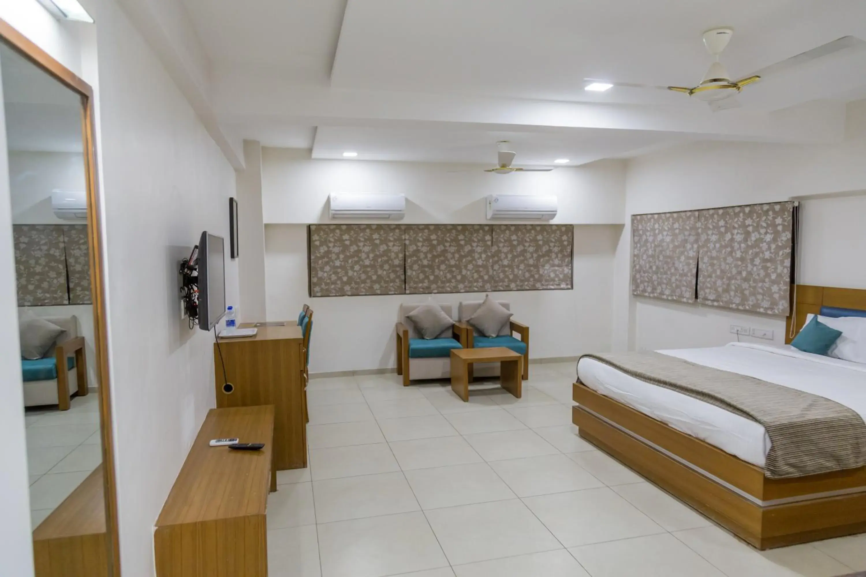 Photo of the whole room, Bed in Ginger Ahmedabad SG Road Photo of the whole room, Bed in Ginger Ahmedabad SG Road