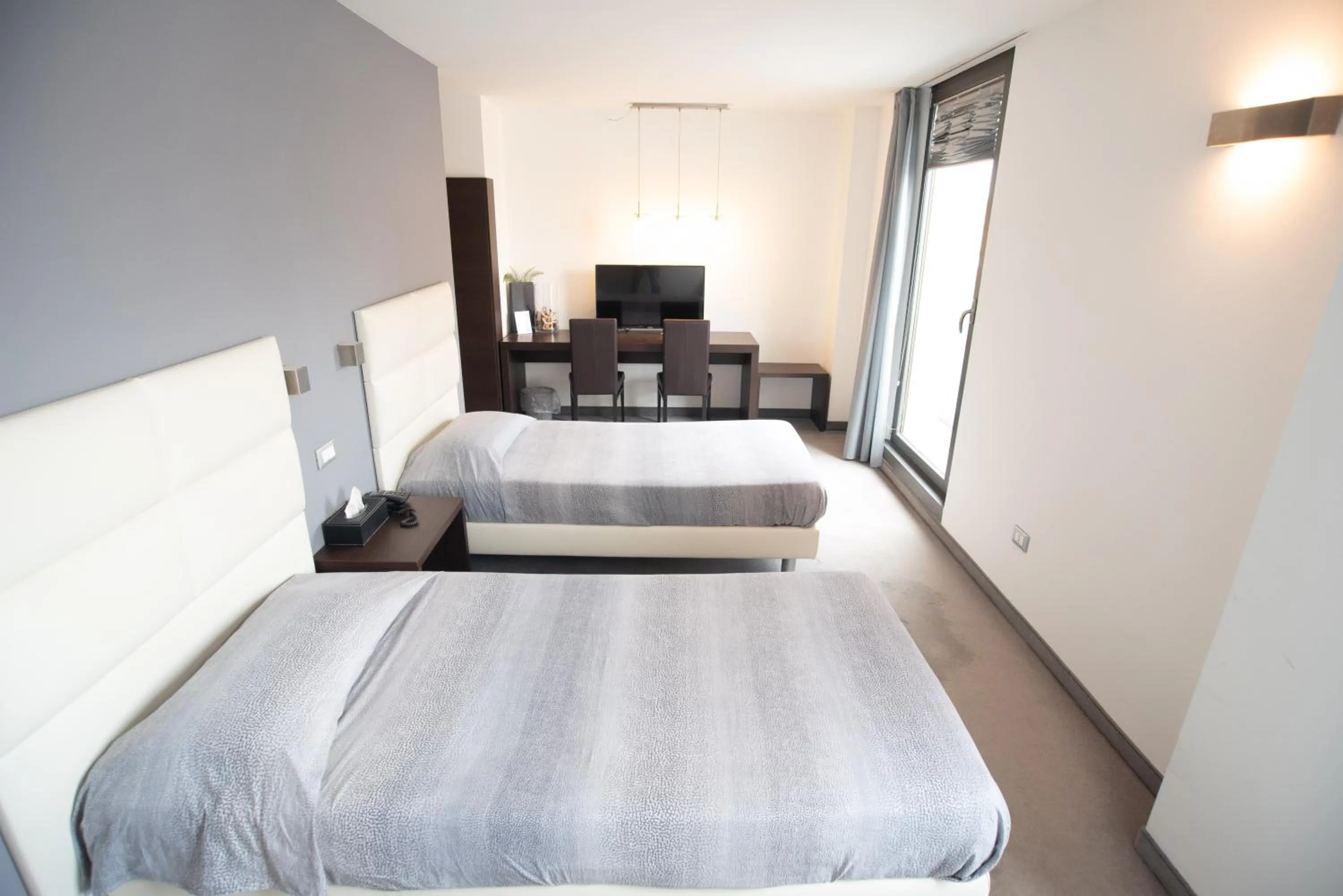 Bedroom, Bed in Ex-L